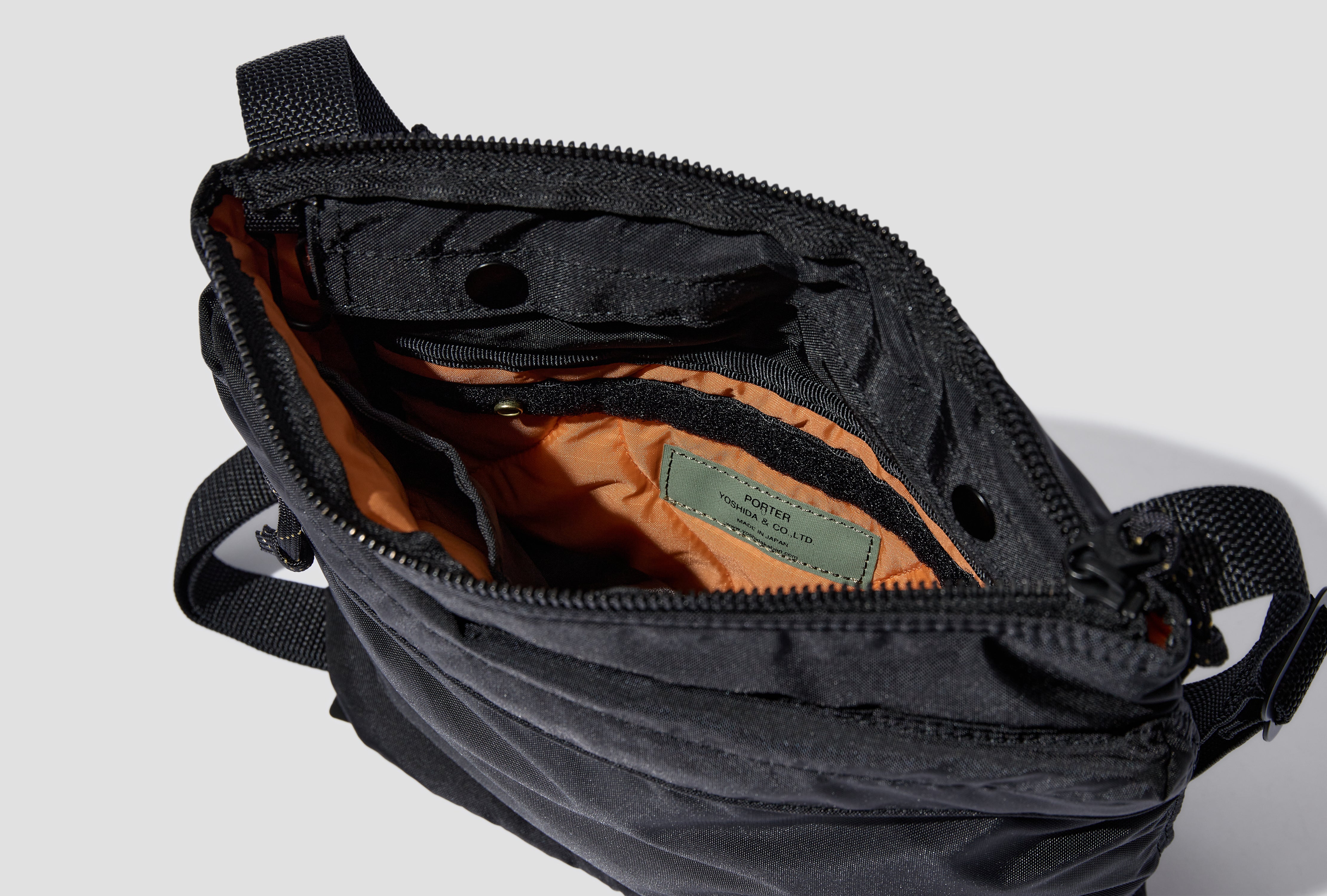 FORCE - SHOULDER BAG 855-05901 Black