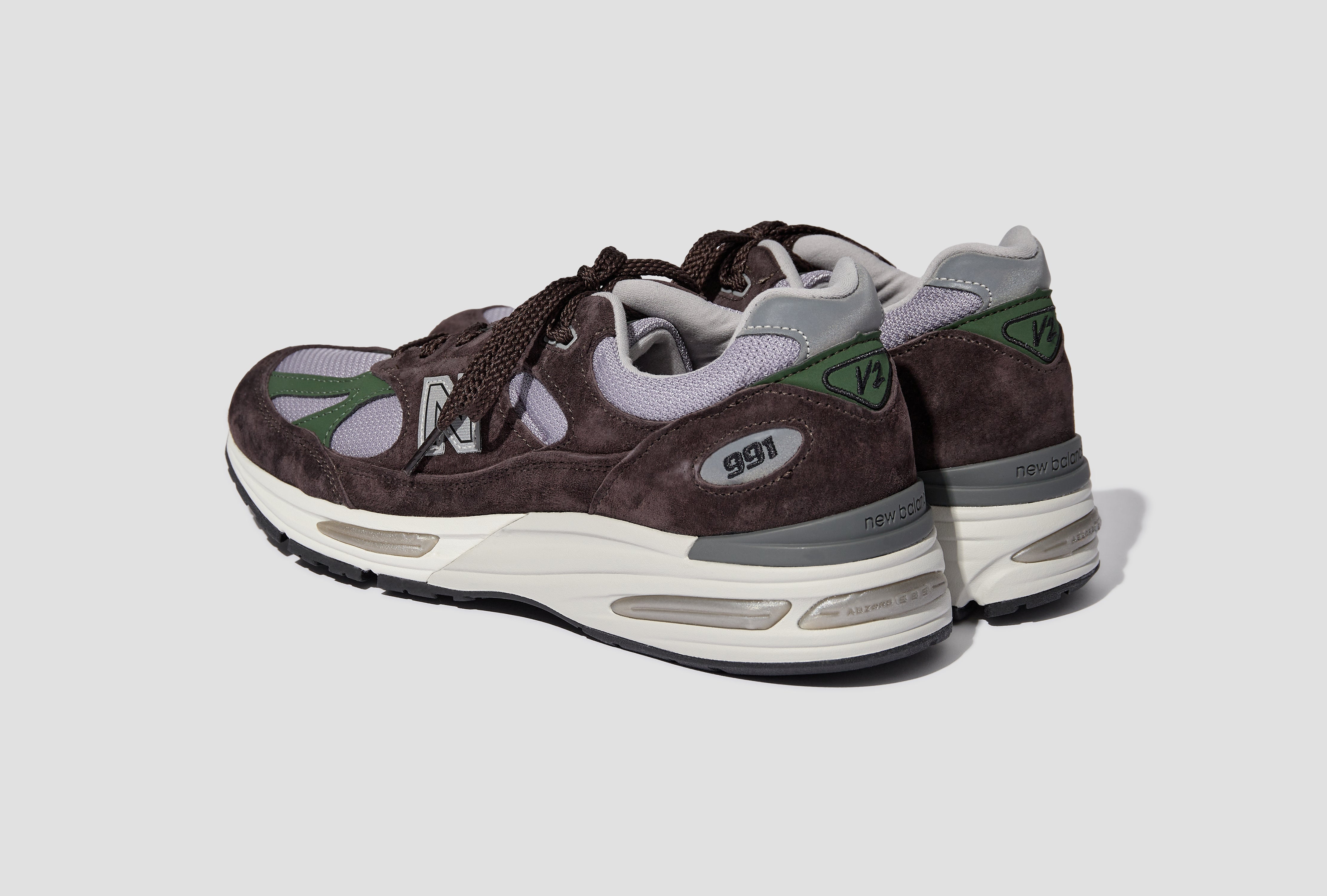 MADE IN UK 991V2 - LICORICE/LAVENDER GRAY U991BP2