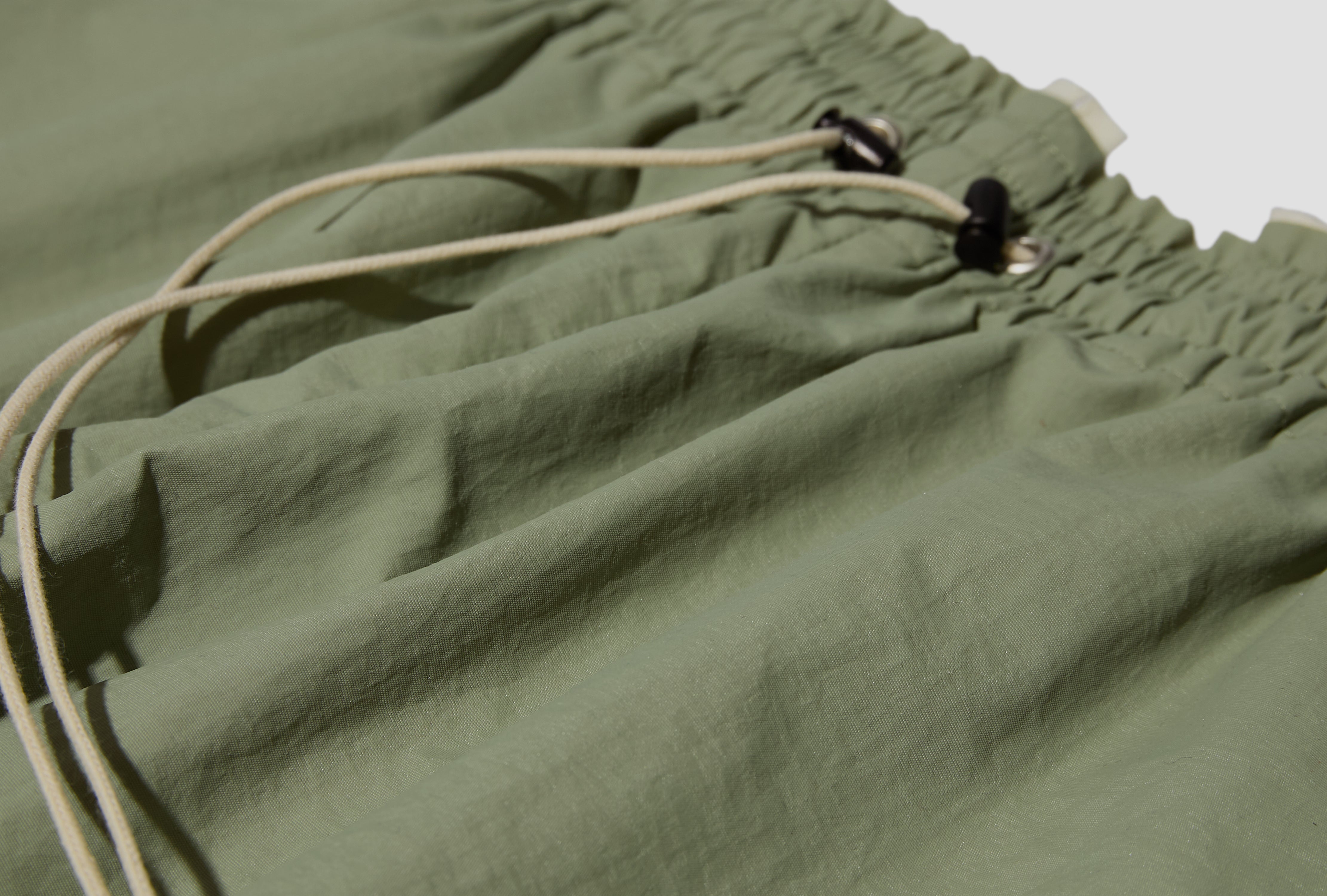 KNEE SHORTS - NYLON DYED TAFFETA CF.19.13.01.01 Green