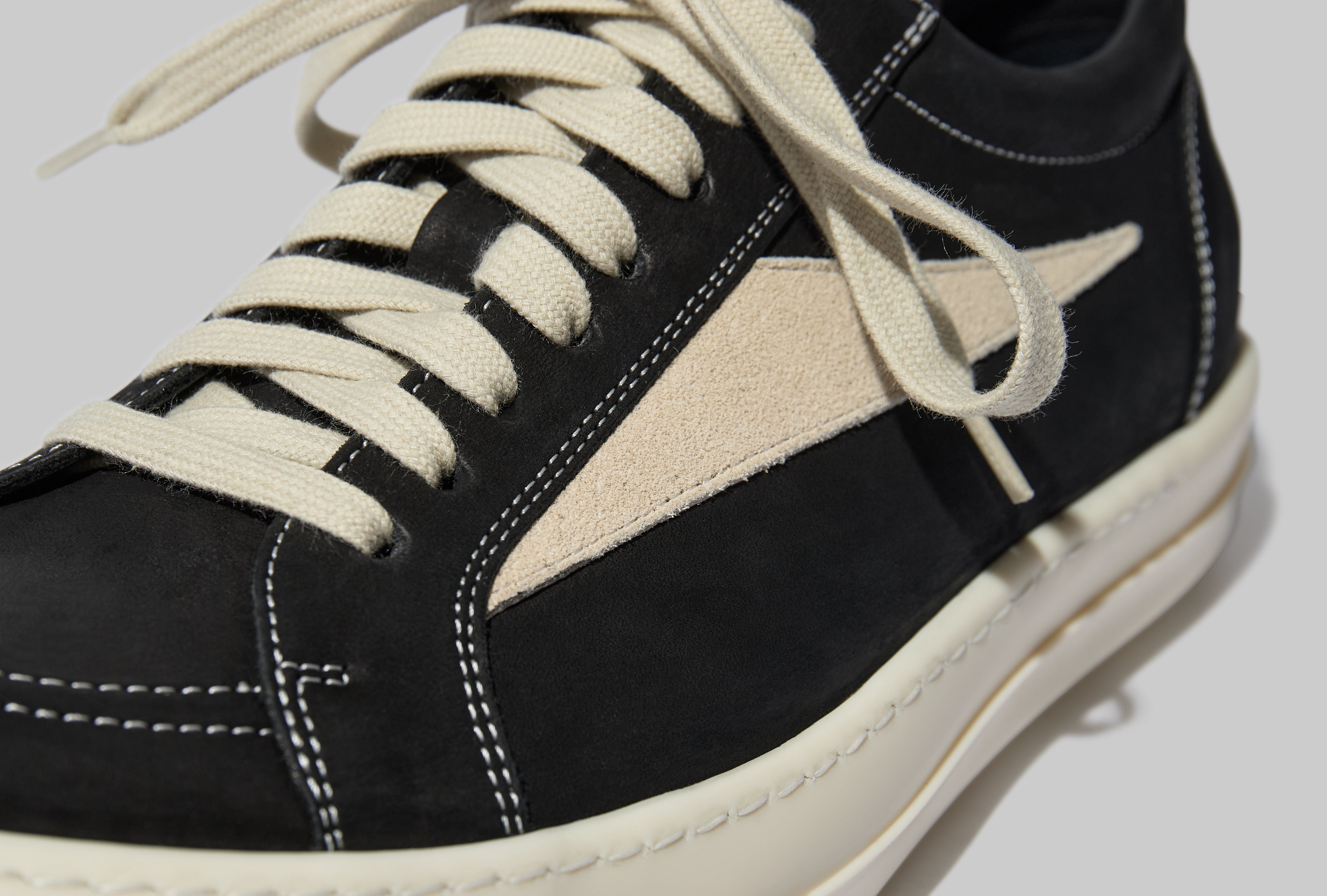 VINTAGE SNEAKS - NUBUCK AND SUEDE LEATHER / BLACK/MILK/MILK RU02E1897 LWNLVS