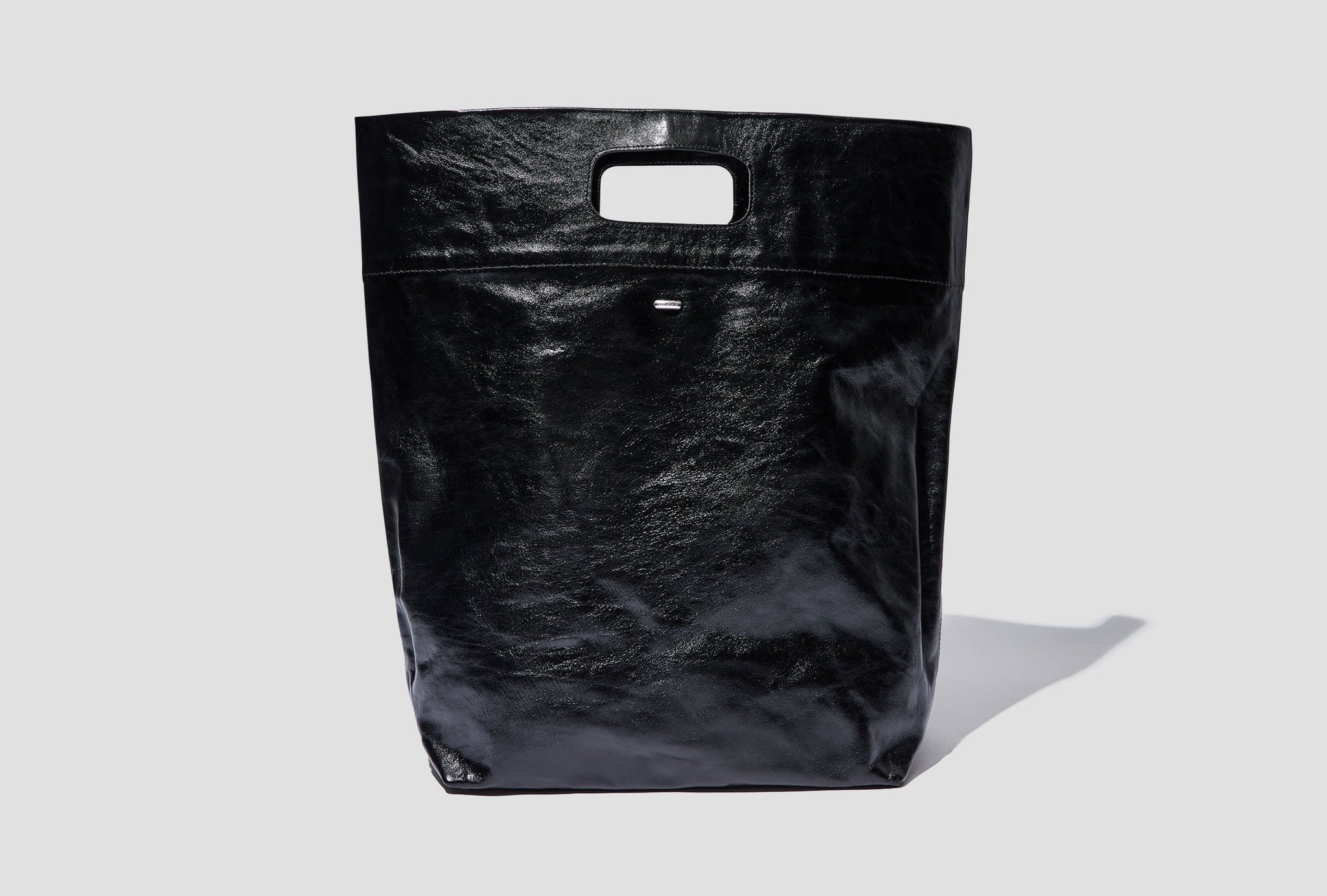 BEYOND TOTE - BLACK LEATHER A4228BBL