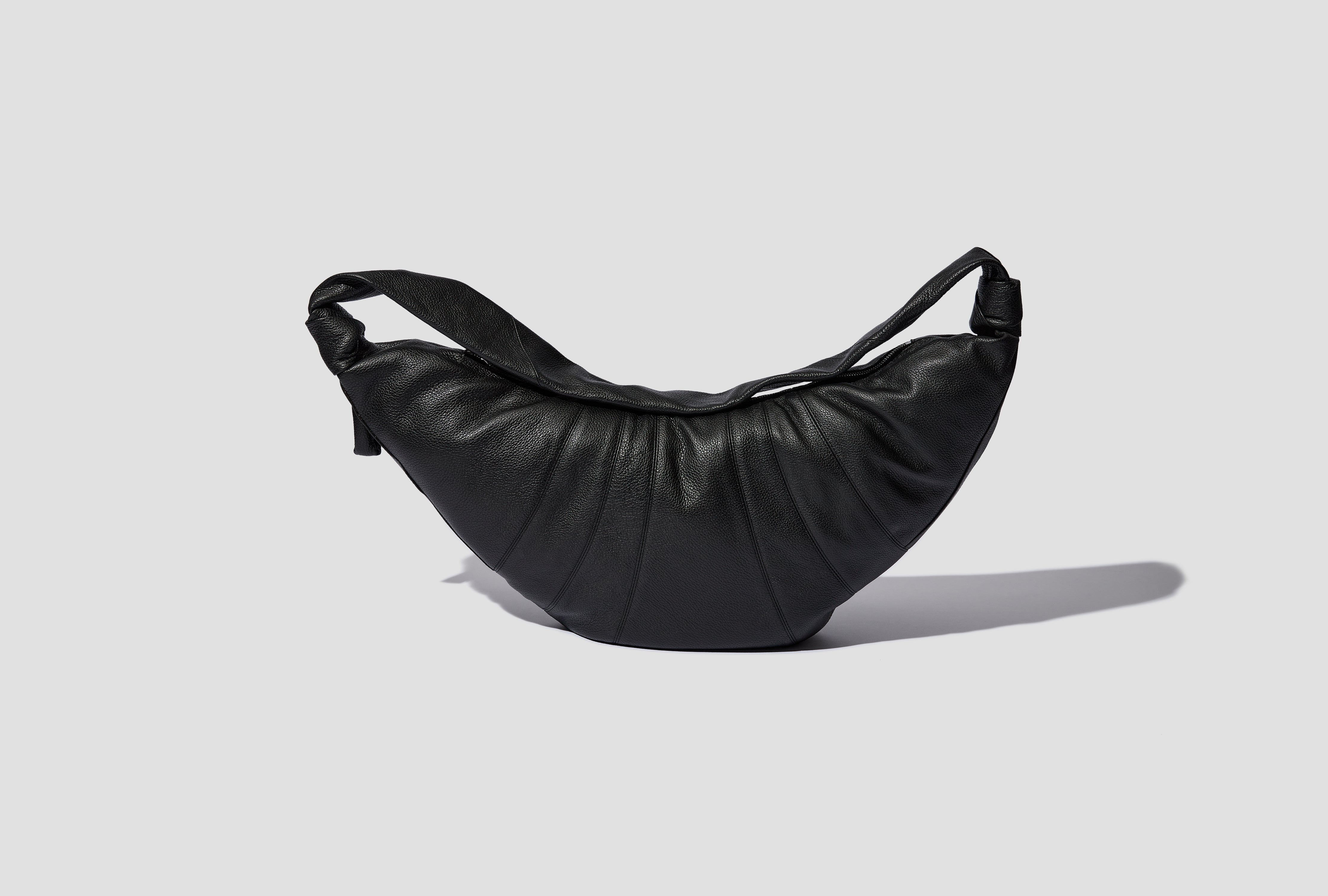 LARGE CROISSANT BAG - SOFT GRAINED LEATHER BG0000 LL0018 Black