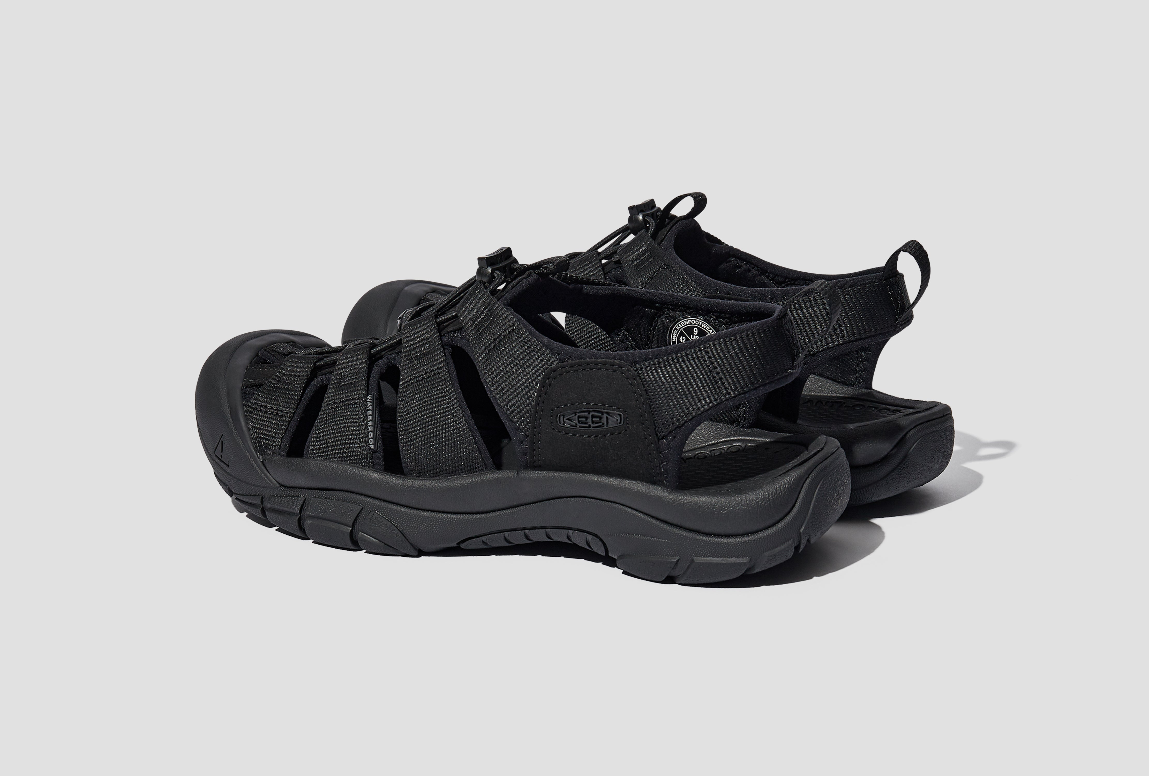 KEEN MEN'S NEWPORT H2 SHOES - TRIPLE BLACK 1022258 – HARRESØ