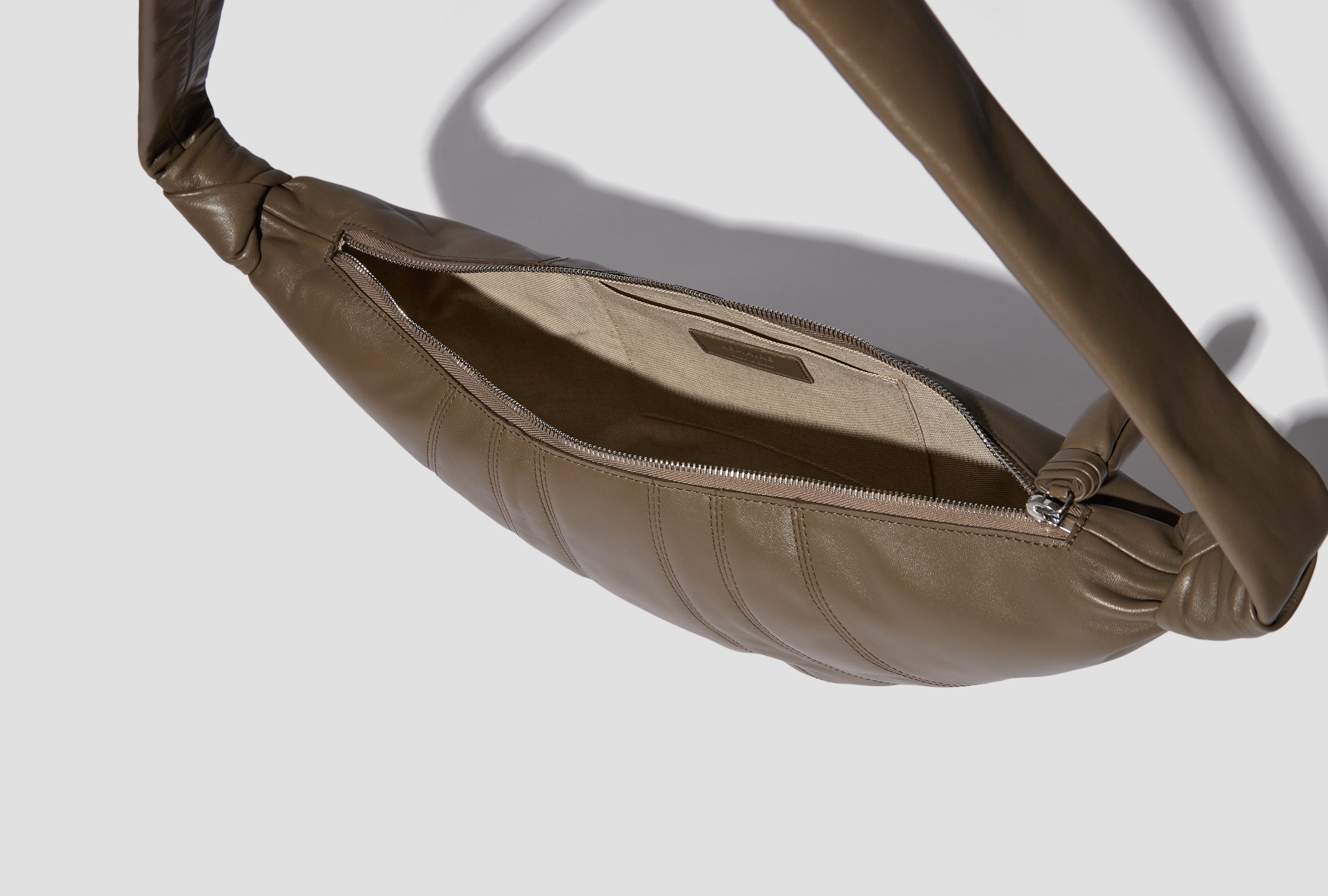 MEDIUM CROISSANT BAG - SOFT NAPPA LEATHER BG0001 LL095 Khaki