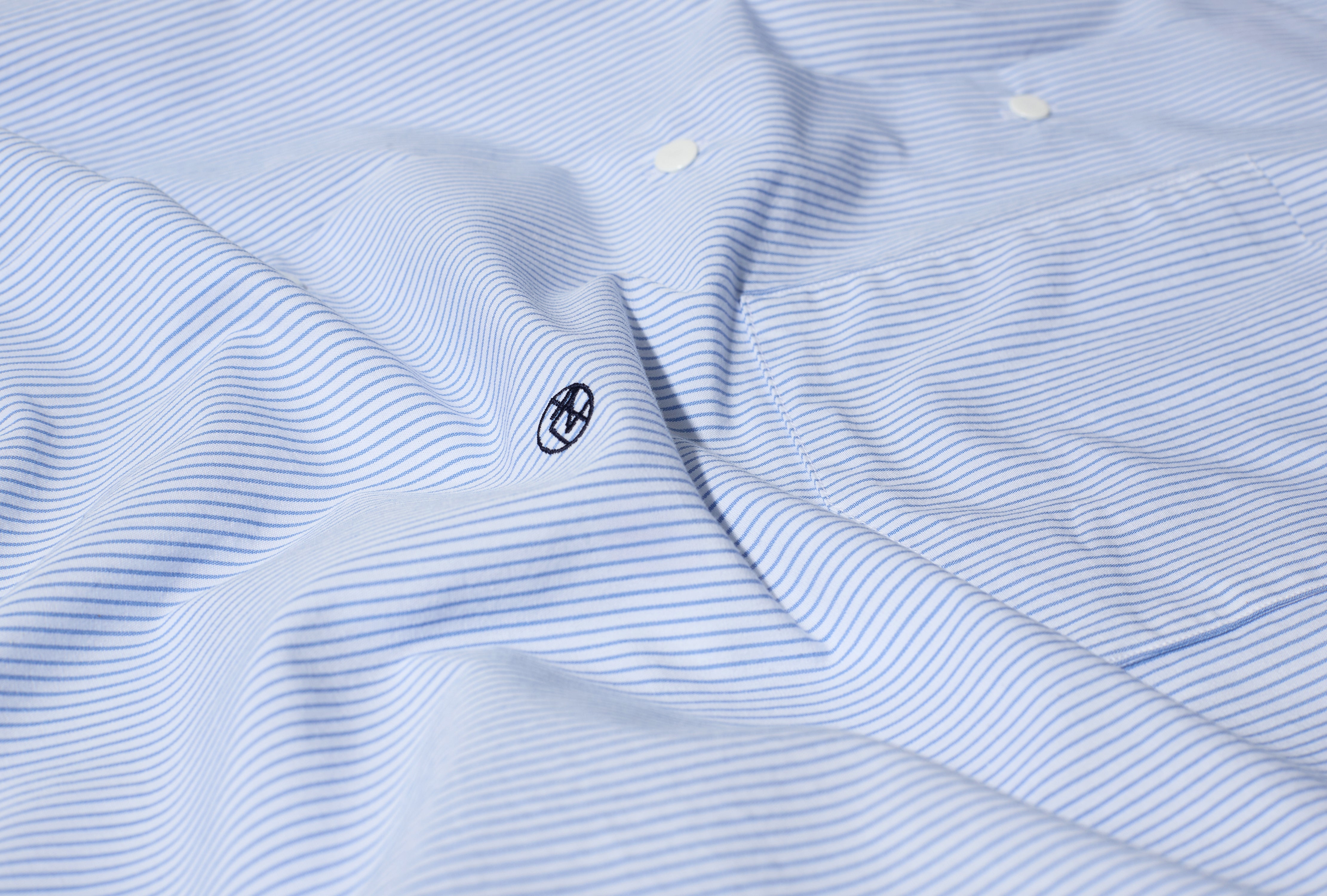 REGULAR COLLAR STRIPE WIND SHIRT SUGF362E Light blue
