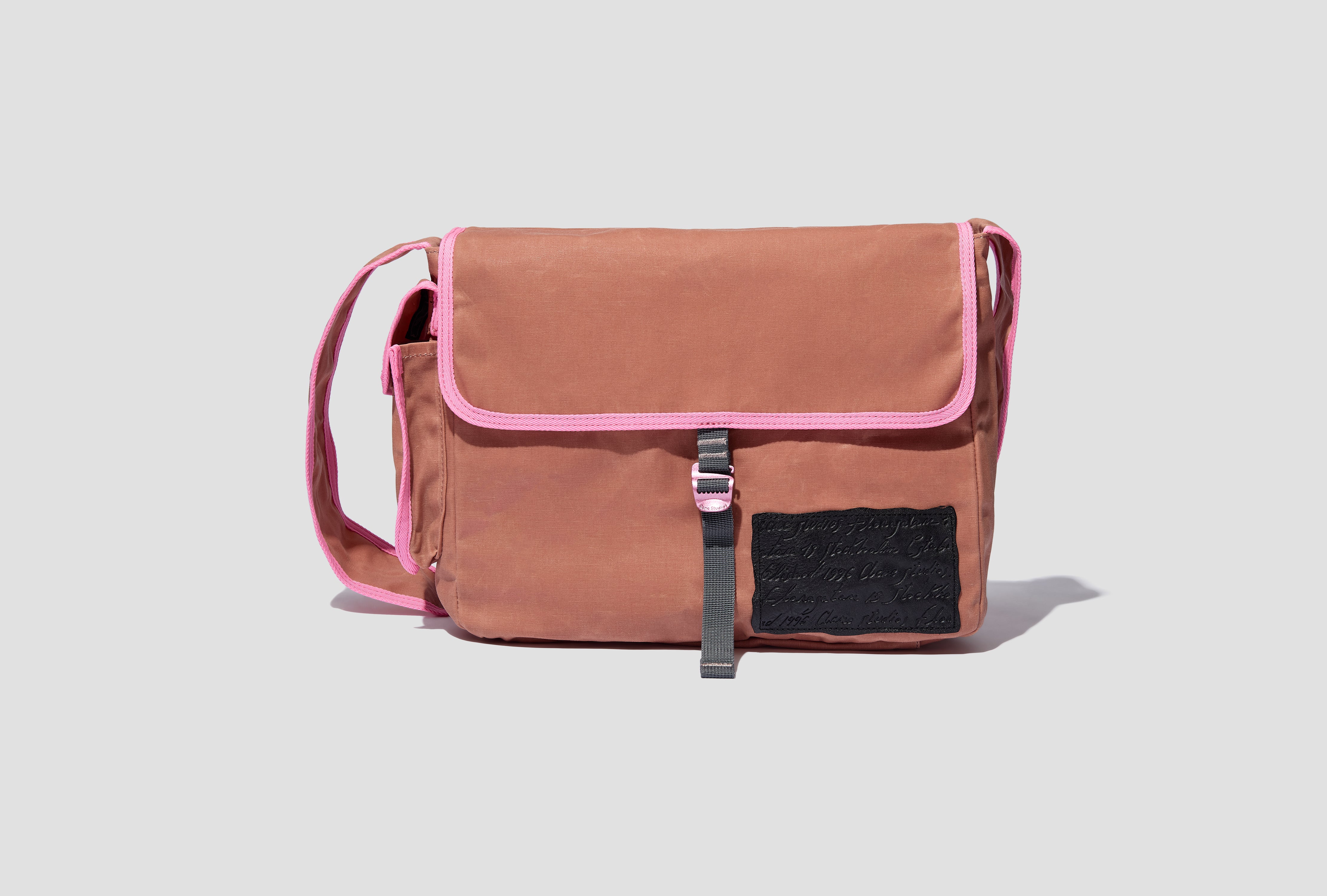 Messenger hotsell bag pink