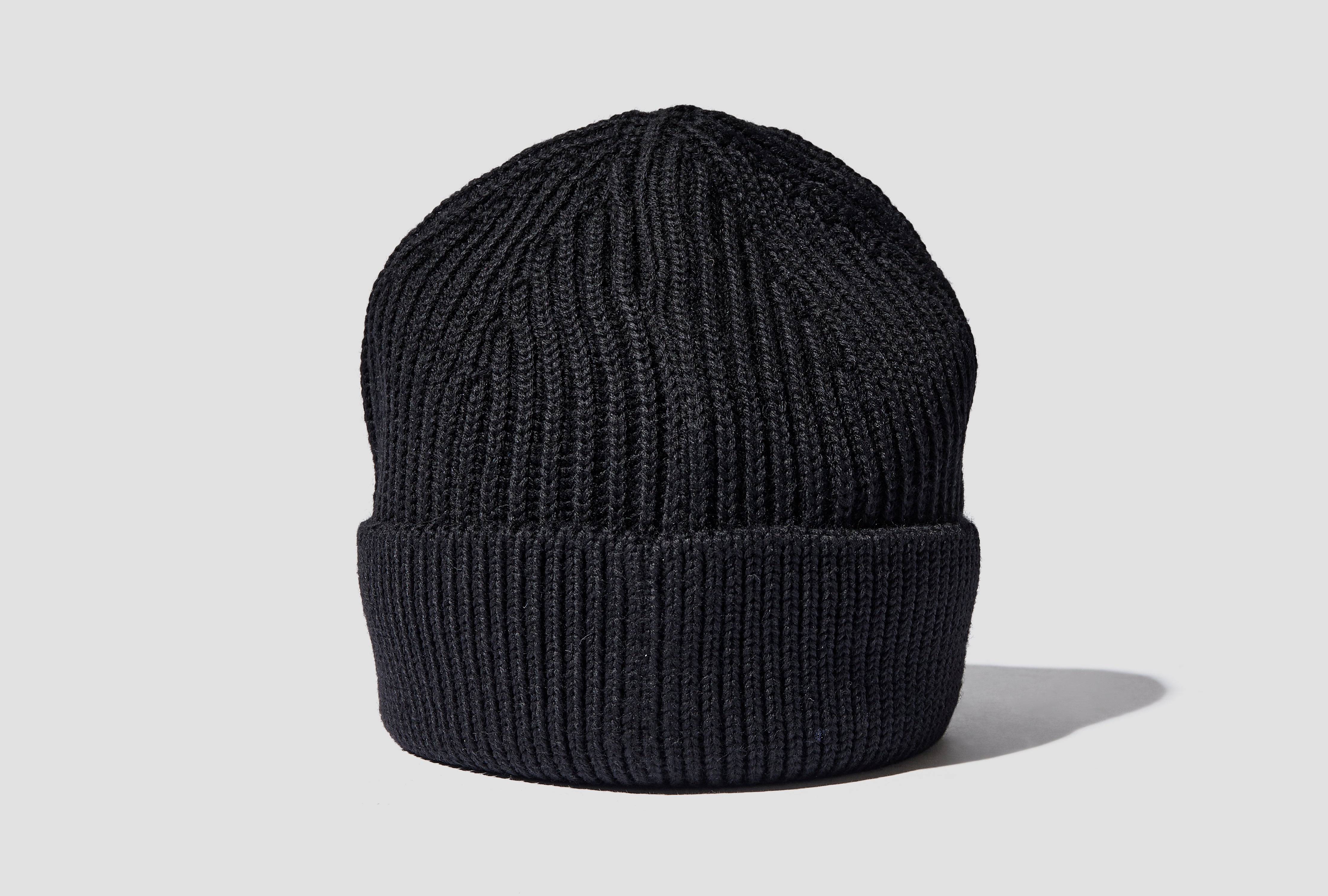 BEANIE MEDIUM - 5 GAUGE / SIGNATURE YARN Black