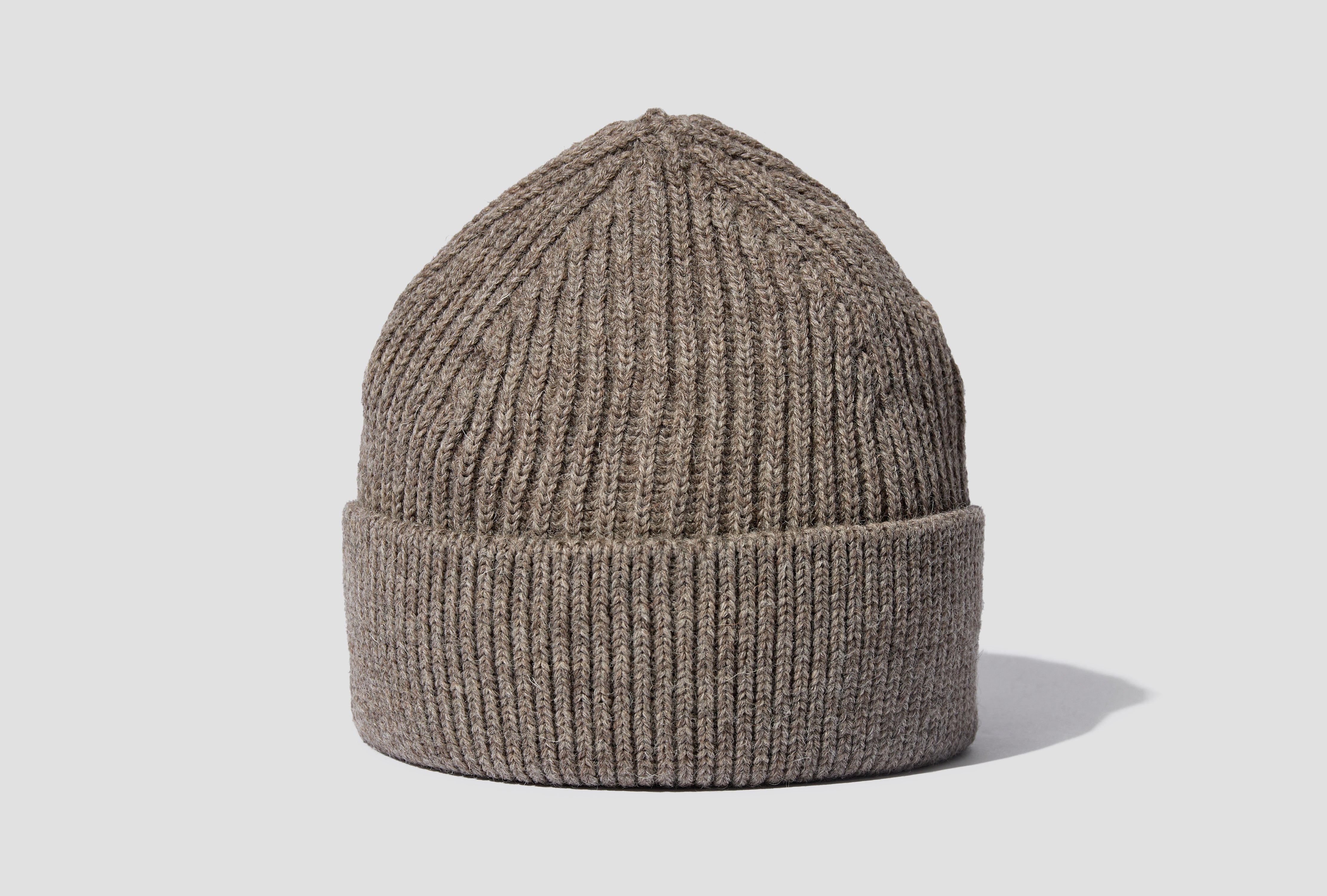 BEANIE MEDIUM - G5 / UNDYED YARN Light brown