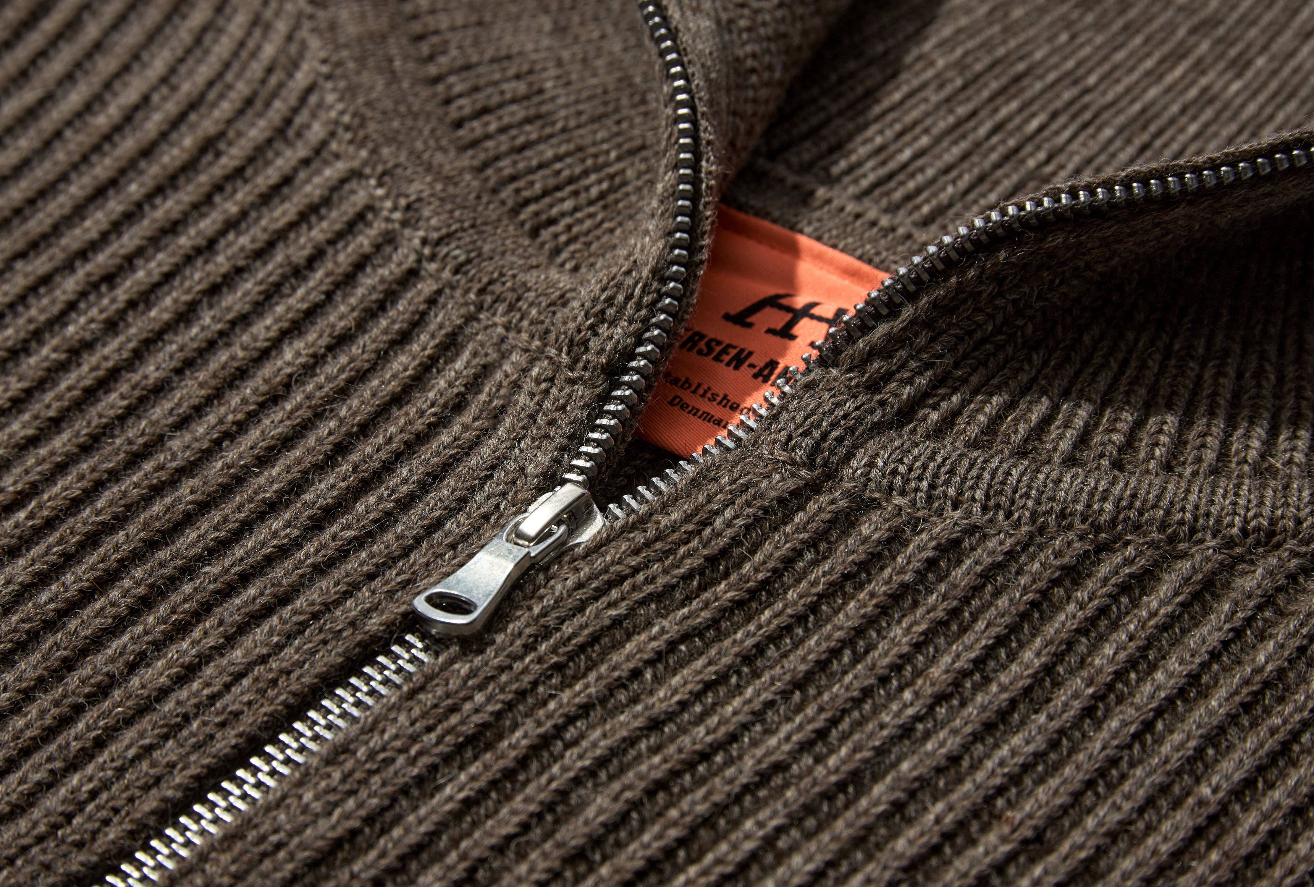 NAVY FULL-ZIP POCKETS - G5 / UNDYED YARN Light brown