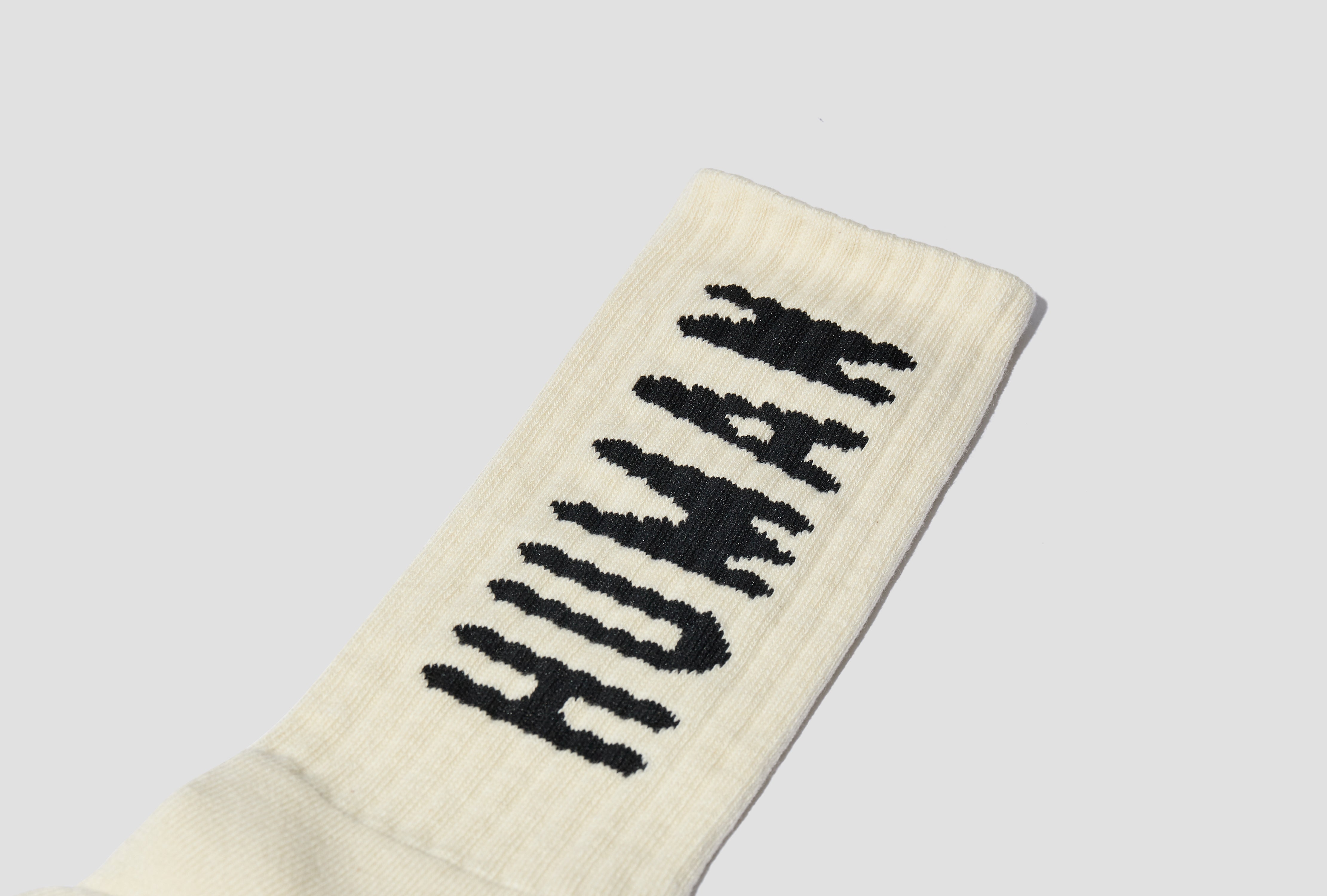 HUMAN MADE LOGO SOCKS HM27GD058 White – HARRESØ