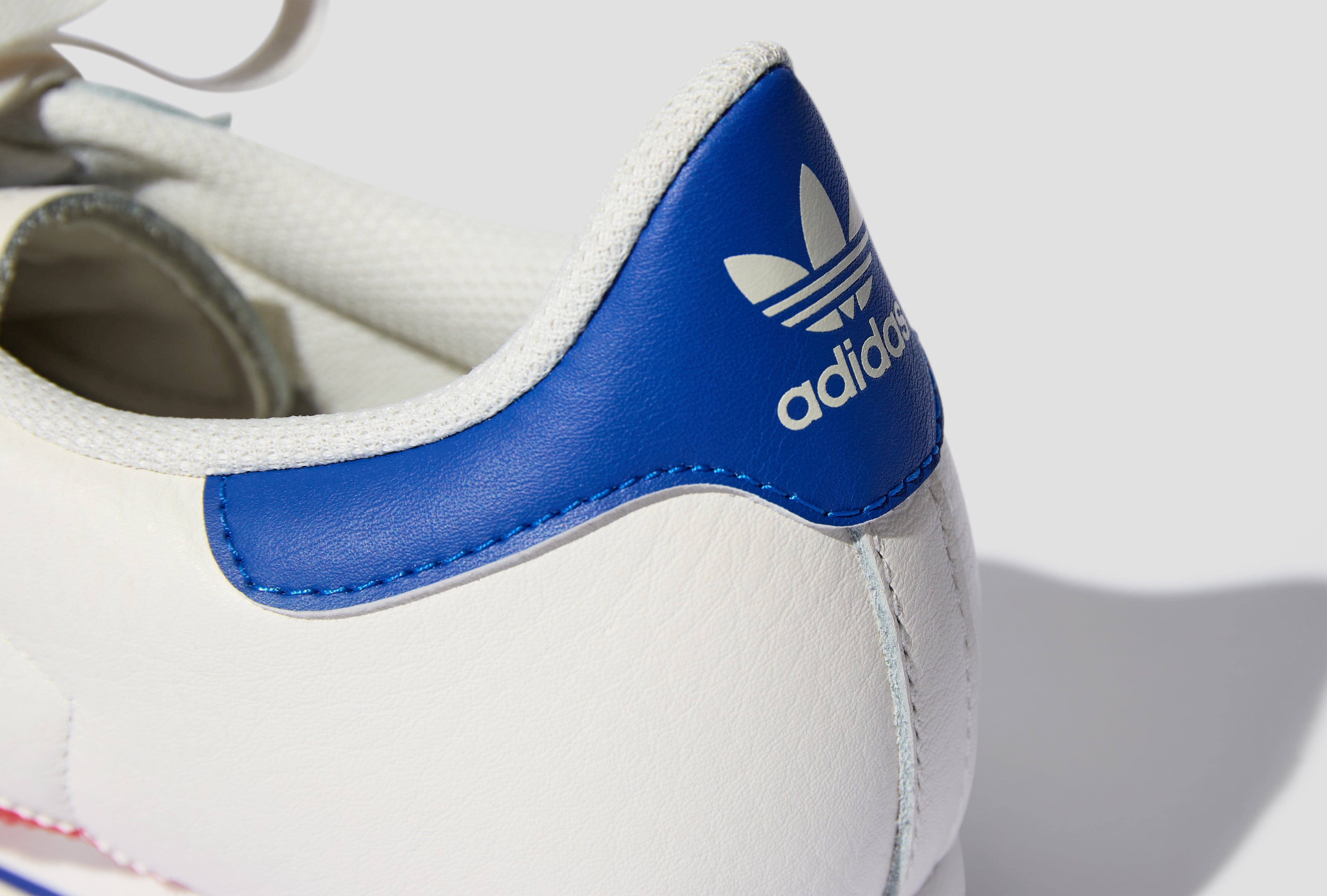 ADIDAS K 74 - CWHITE/BRIRED/ROYBLU IG8952