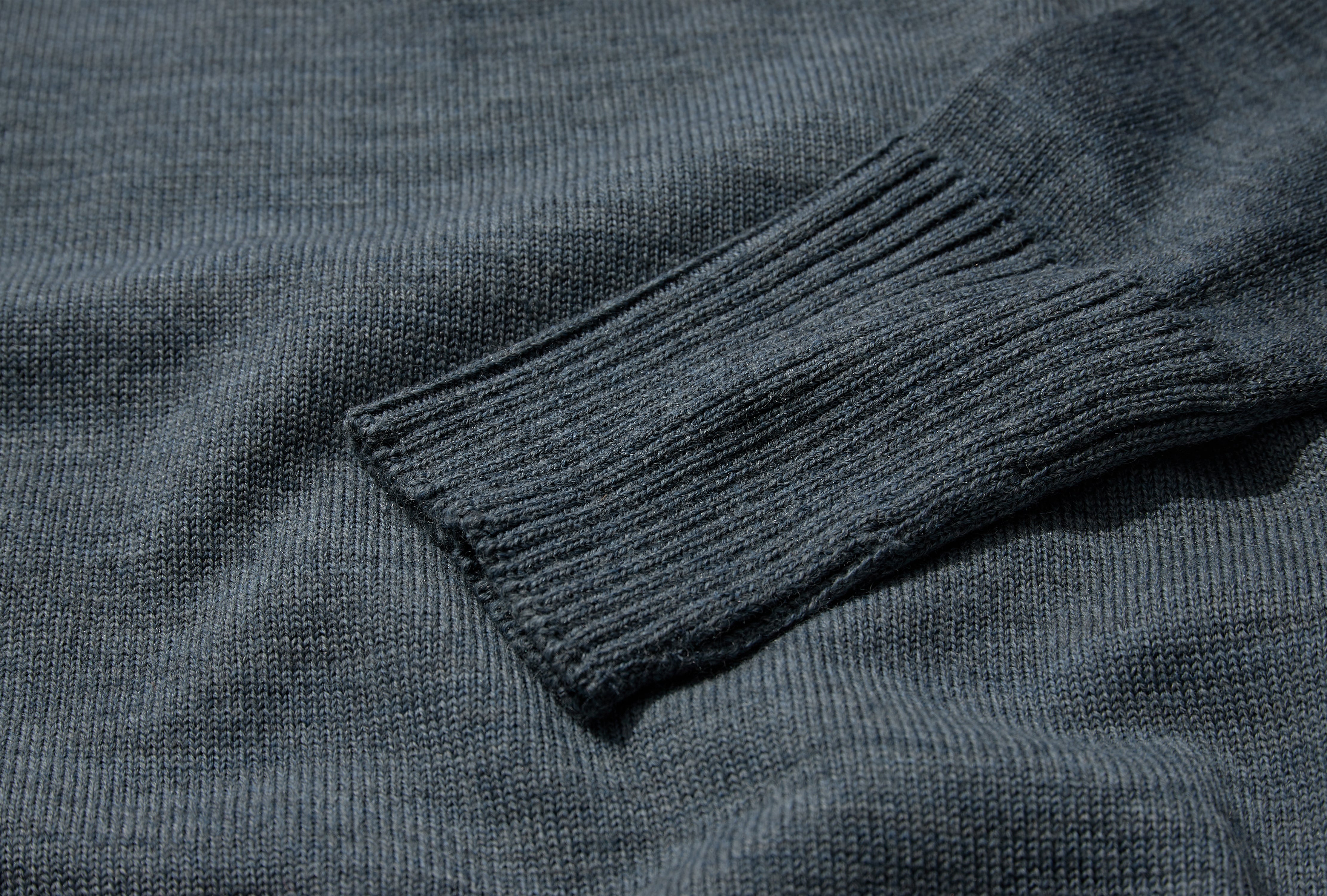 SEAMAN HALF-ZIP - G7 / INDIGO DYED YARN Light blue