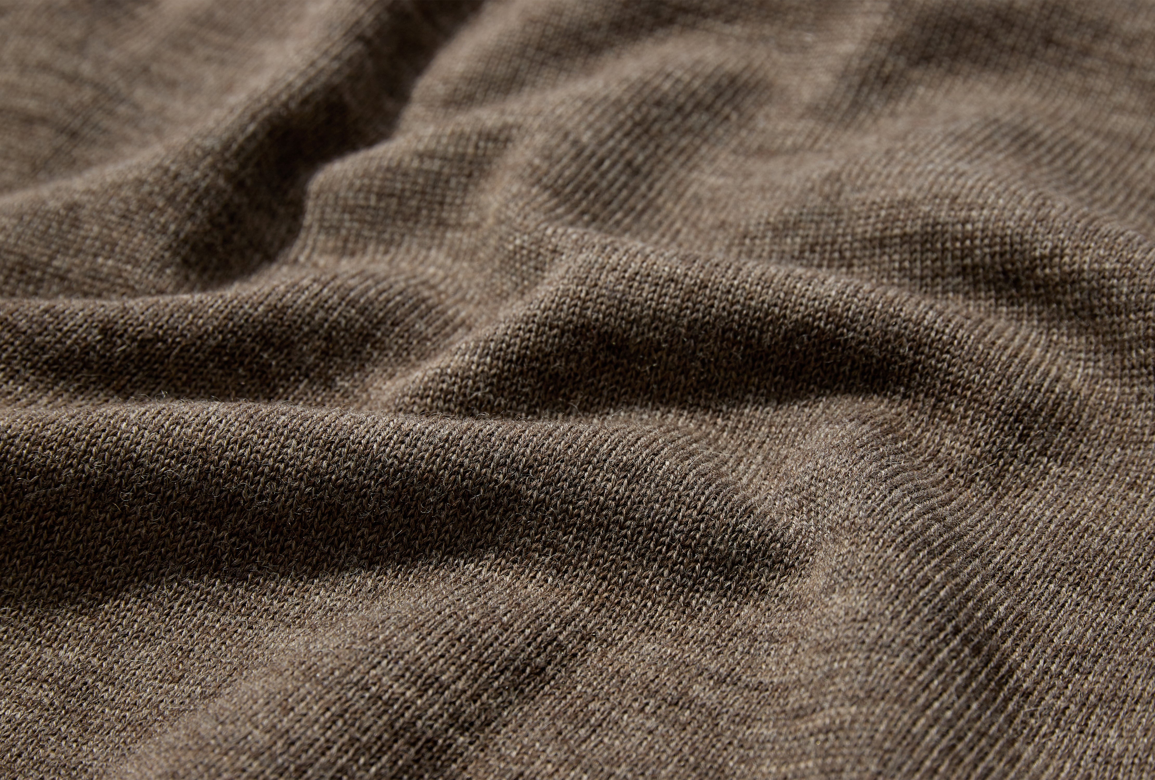 SEAMAN TURTLENECK - G7 / UNDYED YARN Light brown