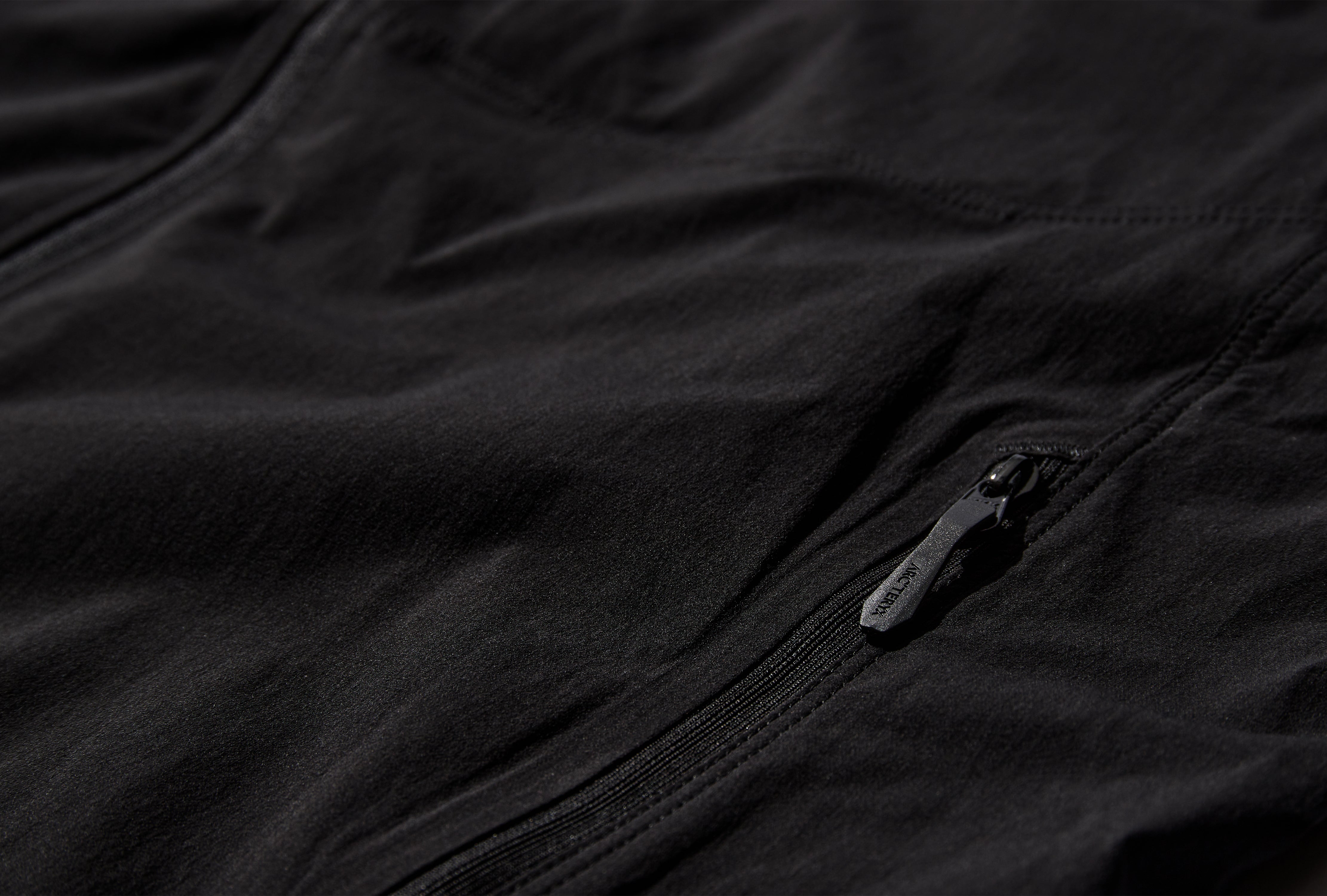 GAMMA LIGHTWEIGHT JACKET MEN'S X000009141 Black