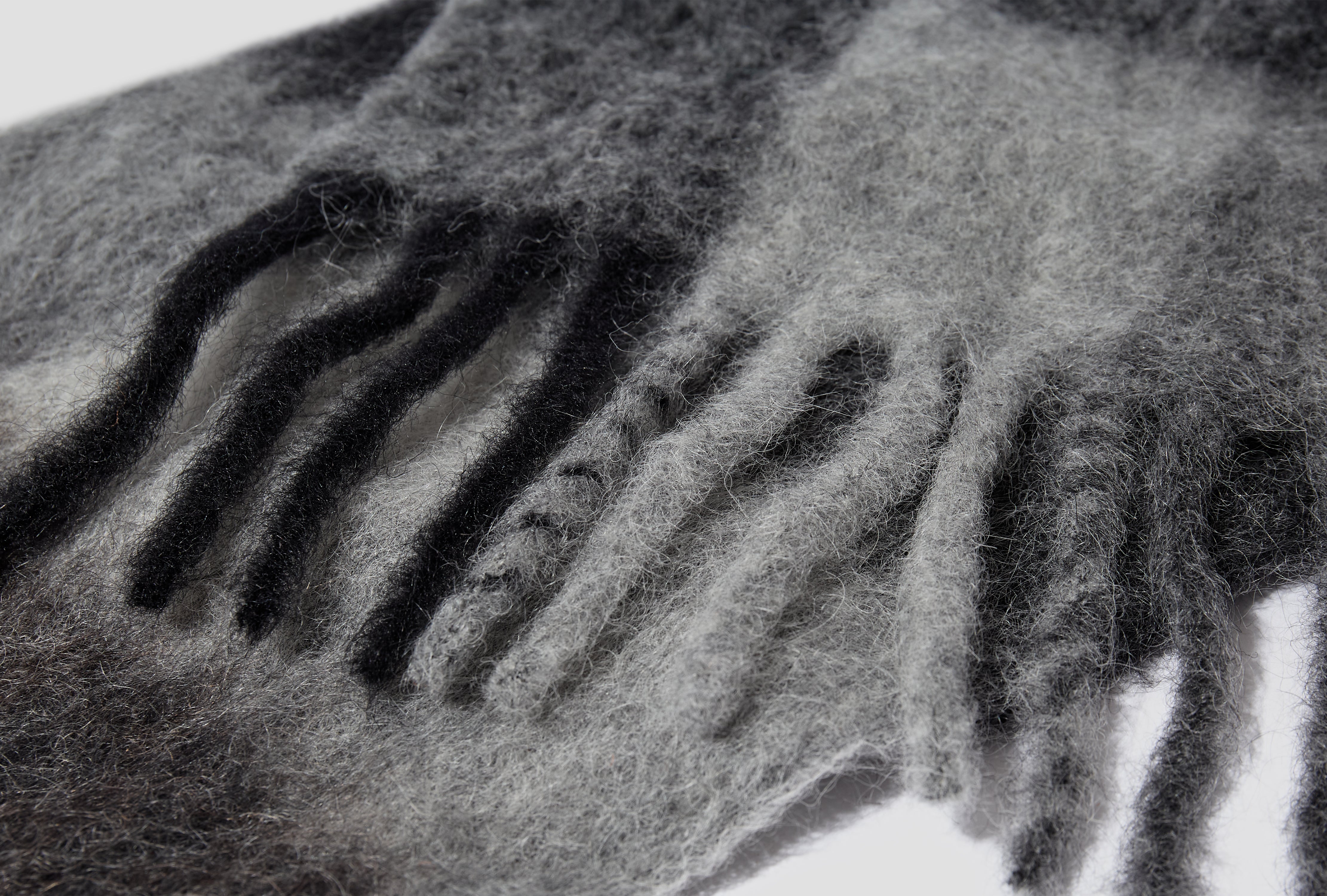 VALLY - DARK BLACK/GREY/DARK GREY CA0084