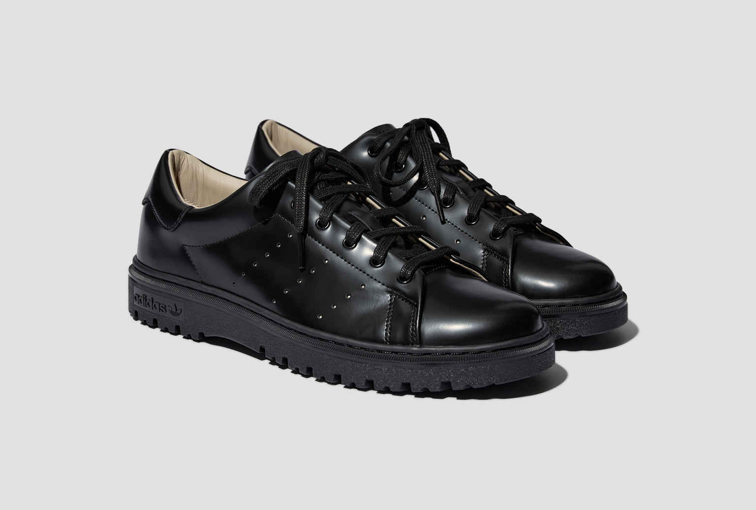 STAN SMITH FREIZEIT - CBLACK / CBLACK / WONBEI JQ5838
