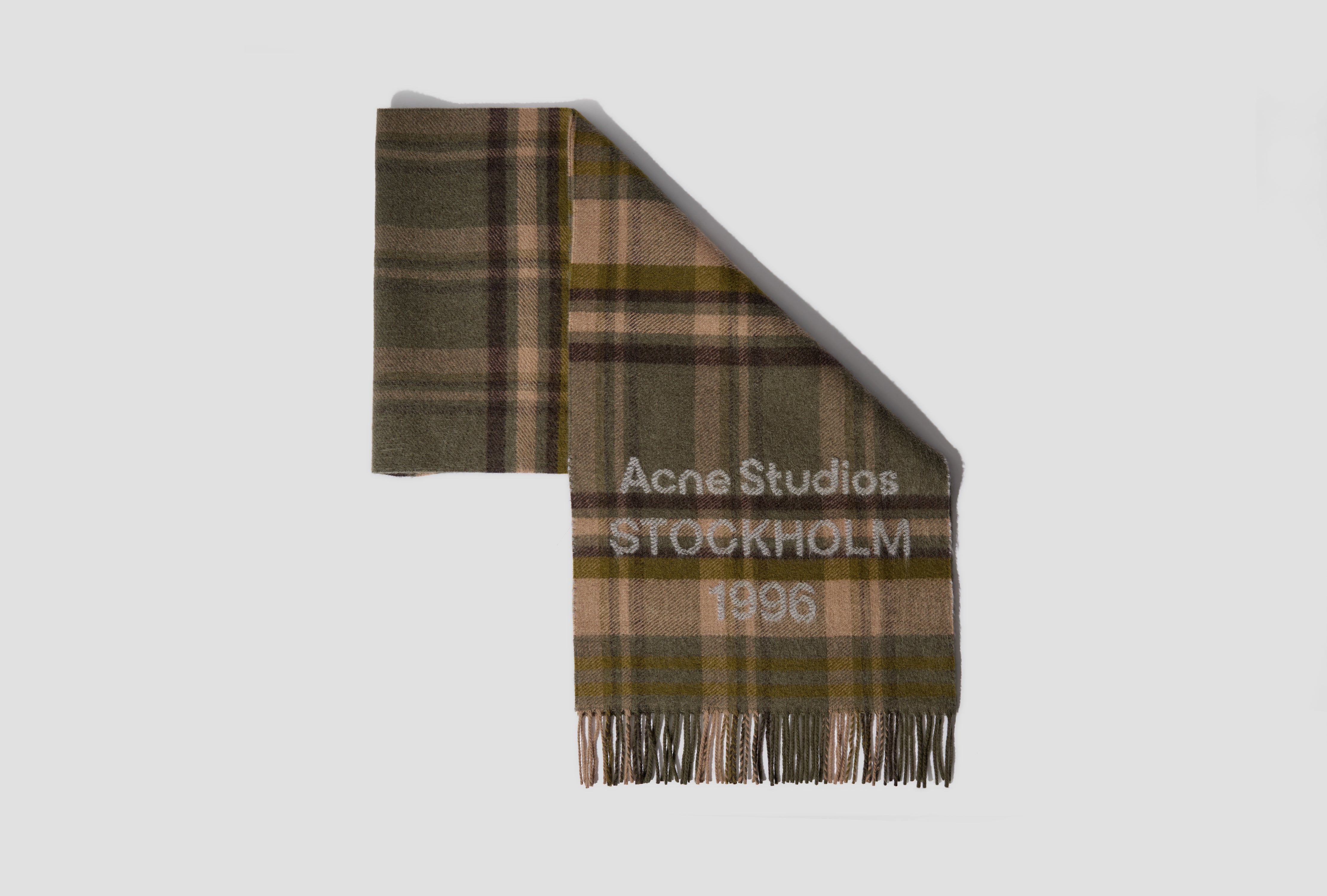 VENUS CHECK 1996 RWS CA0385 Olive
