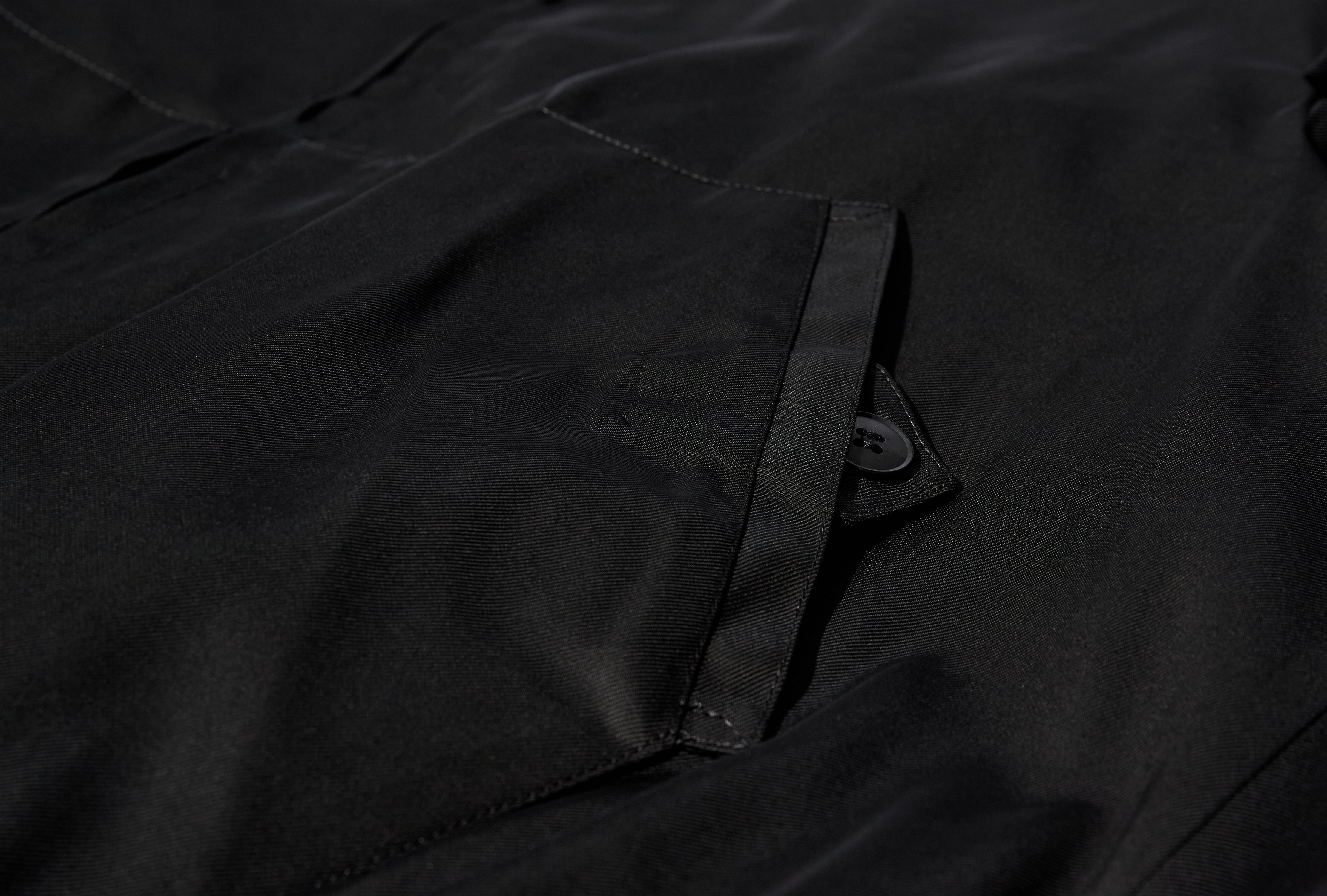 SCULPTURAL NYLON BOMBER - RECYCLED NYLON AND COTTON CL207 Black