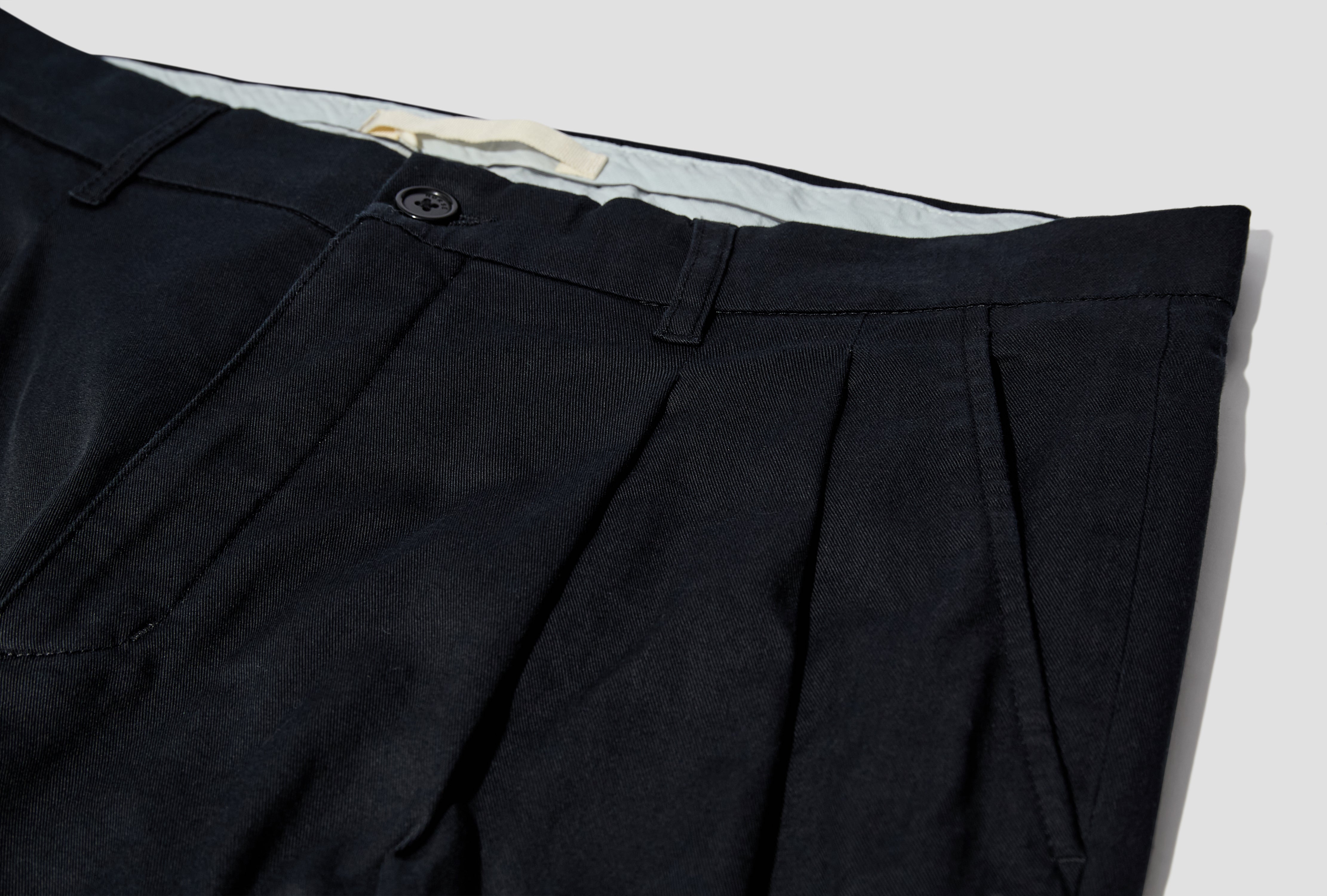 BENN RELAXED TWILL PLEATED TROUSER N25-0427 Black