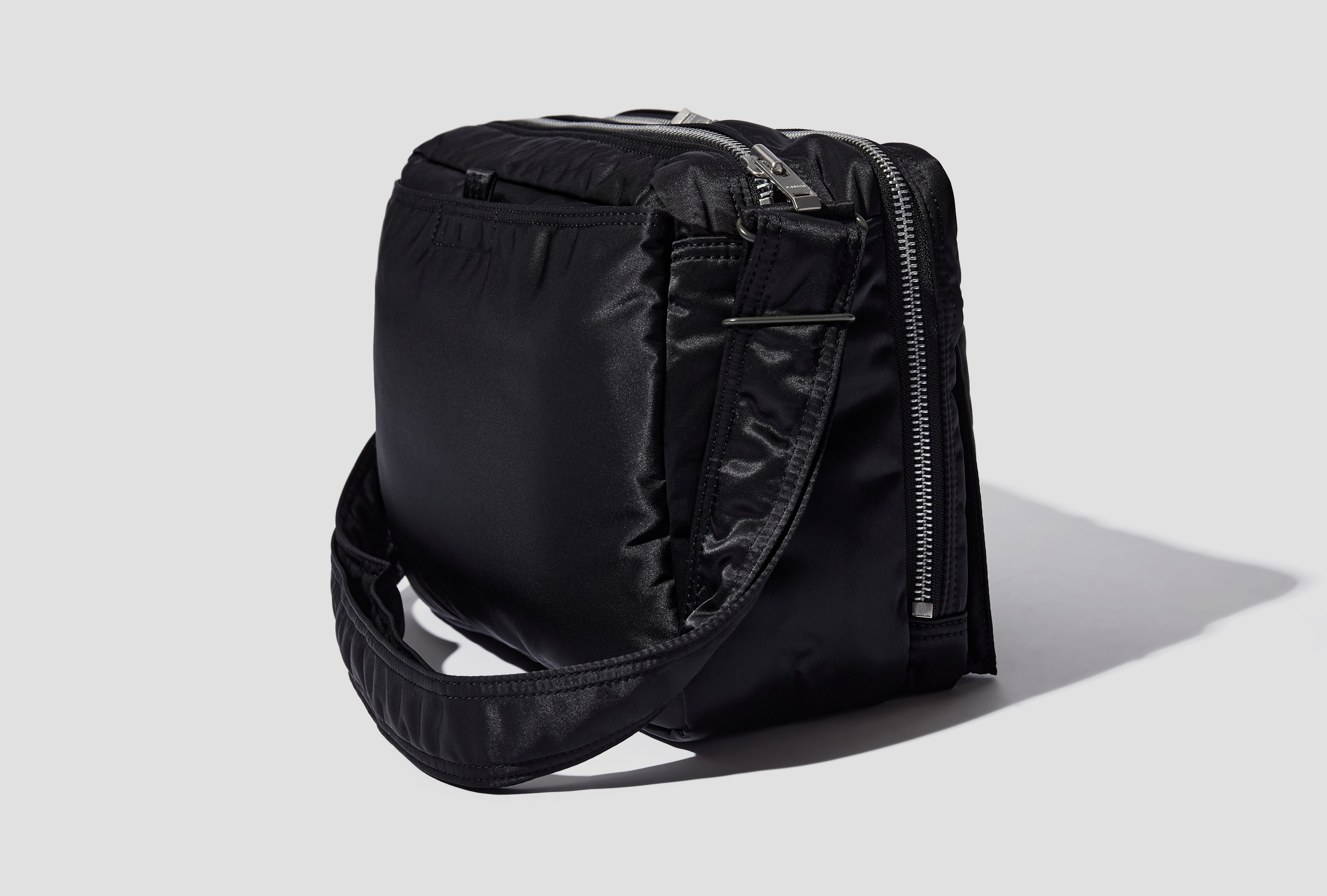 TANKER - SLING BAG W ZIP (L) 622-08633 Black