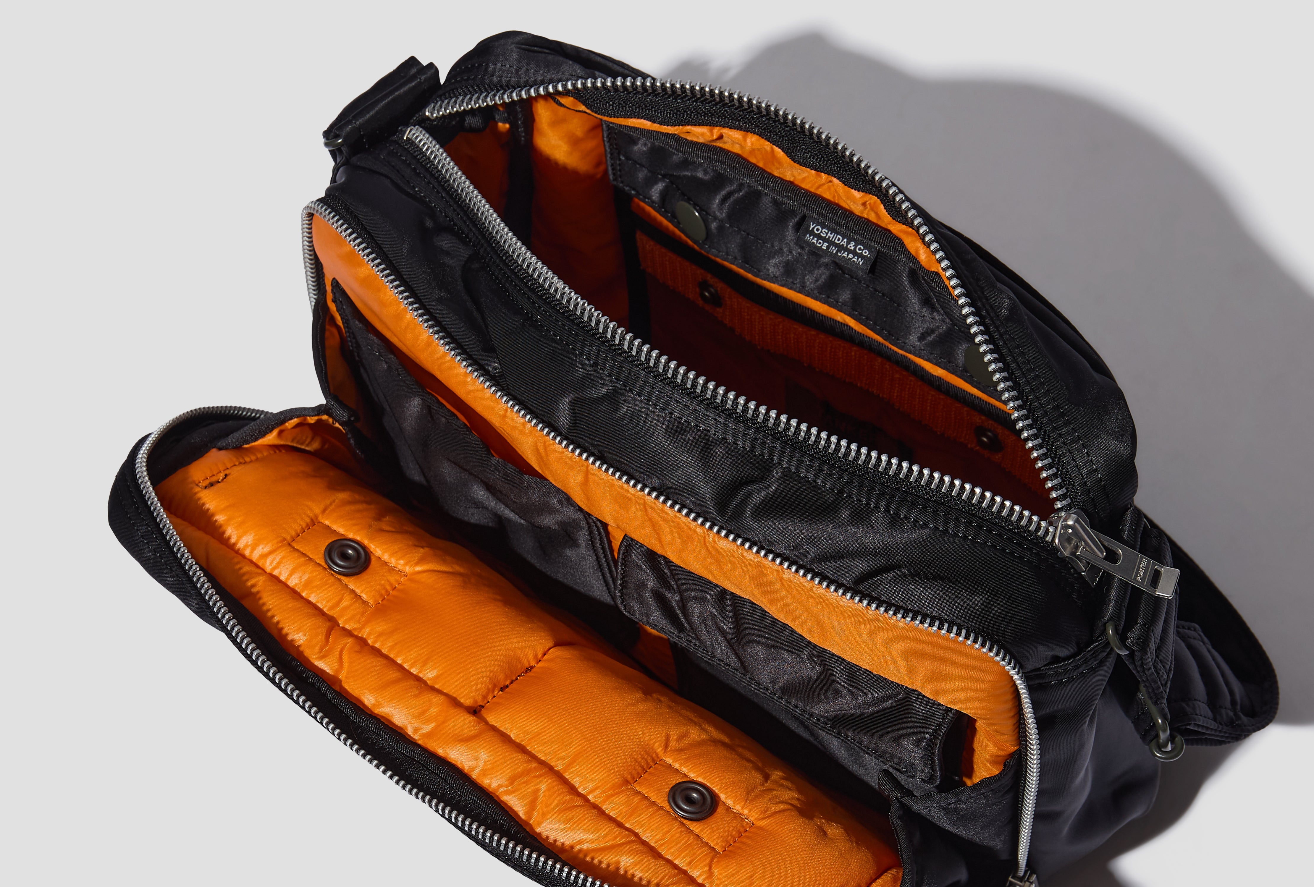 TANKER - SLING BAG W ZIP (L) 622-08633 Black