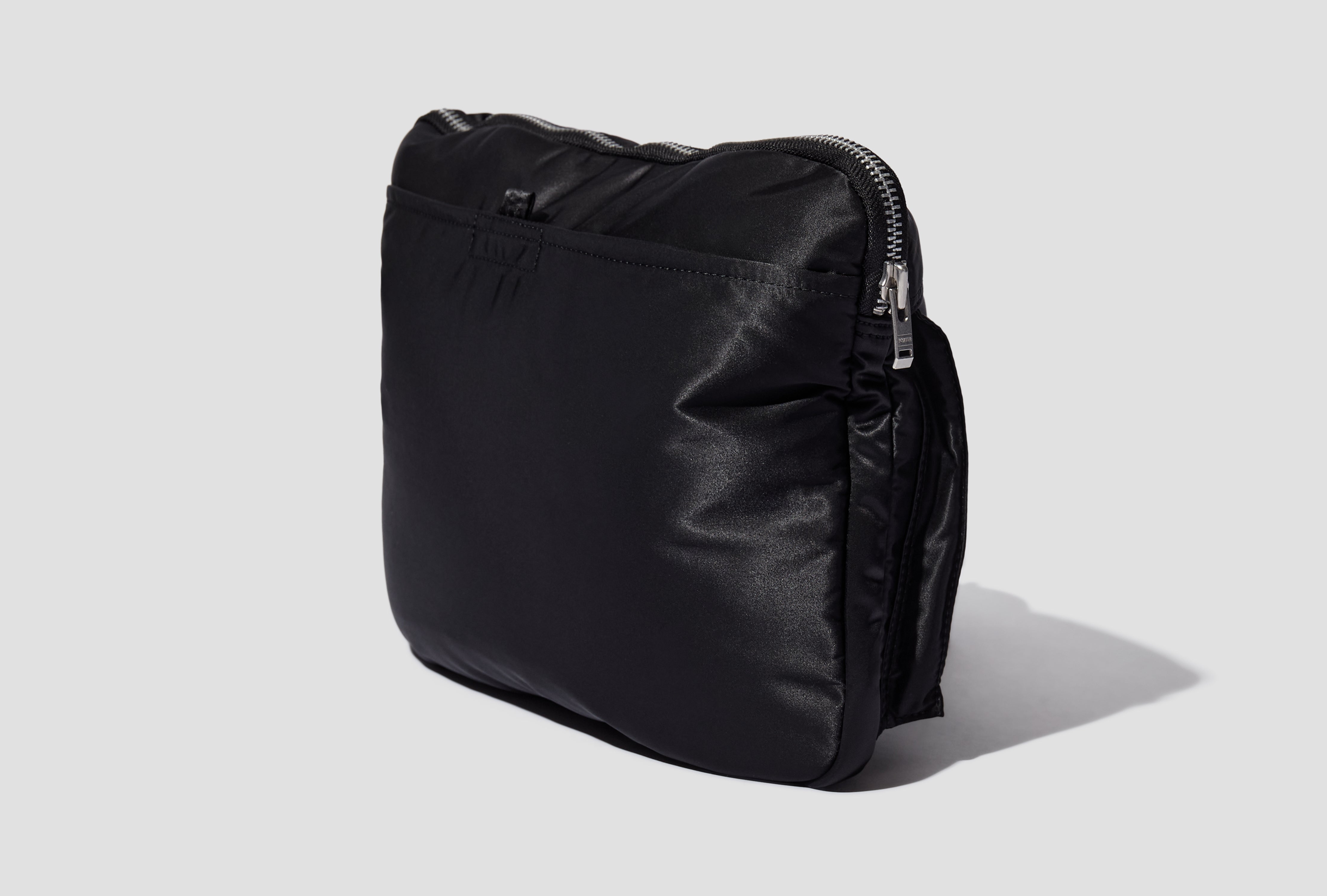 TANKER - DOCUMENT CASE 622-19557 Black