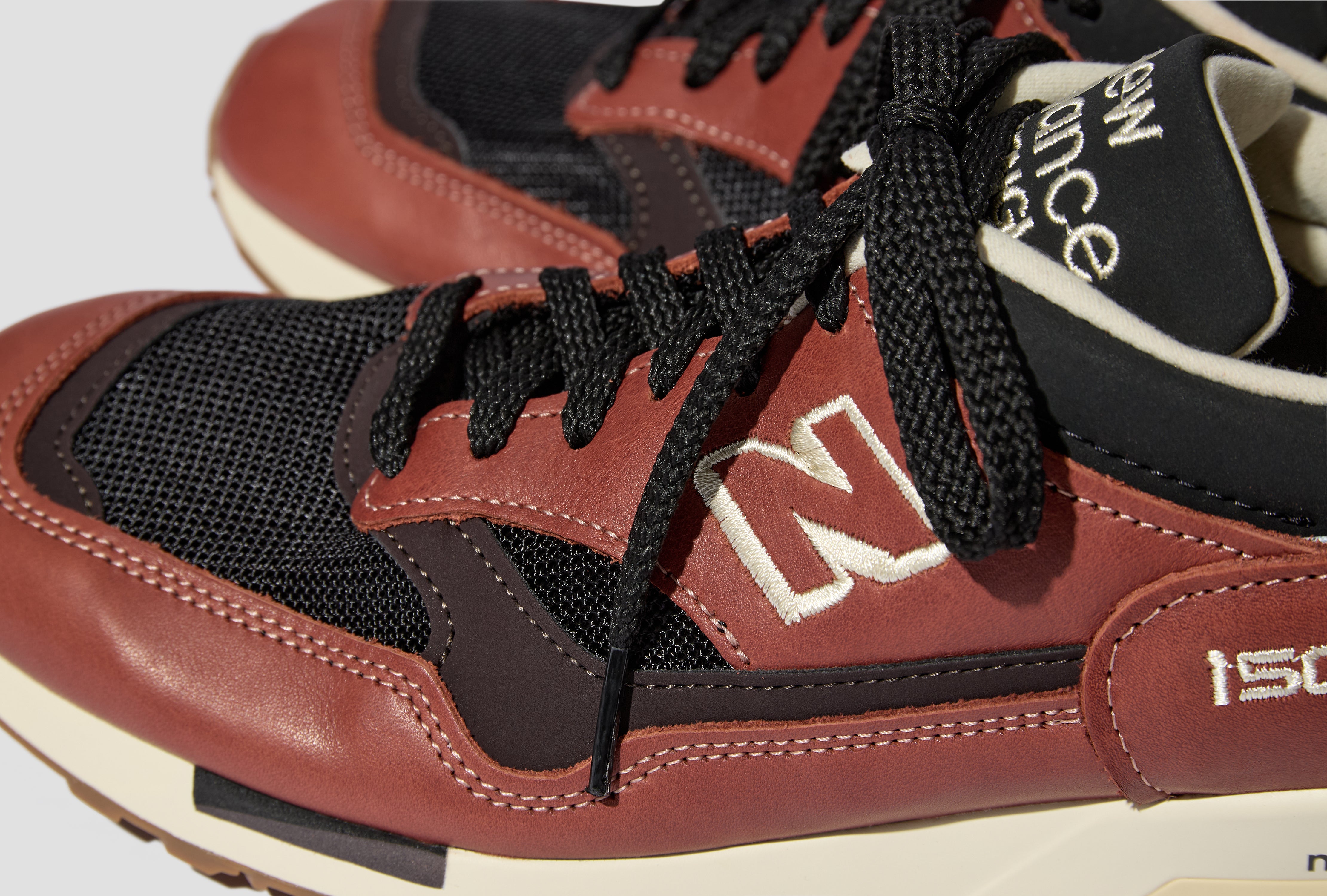 MADE IN UK 1500 - MAPLE SYRUP/BLACK U1500TBB