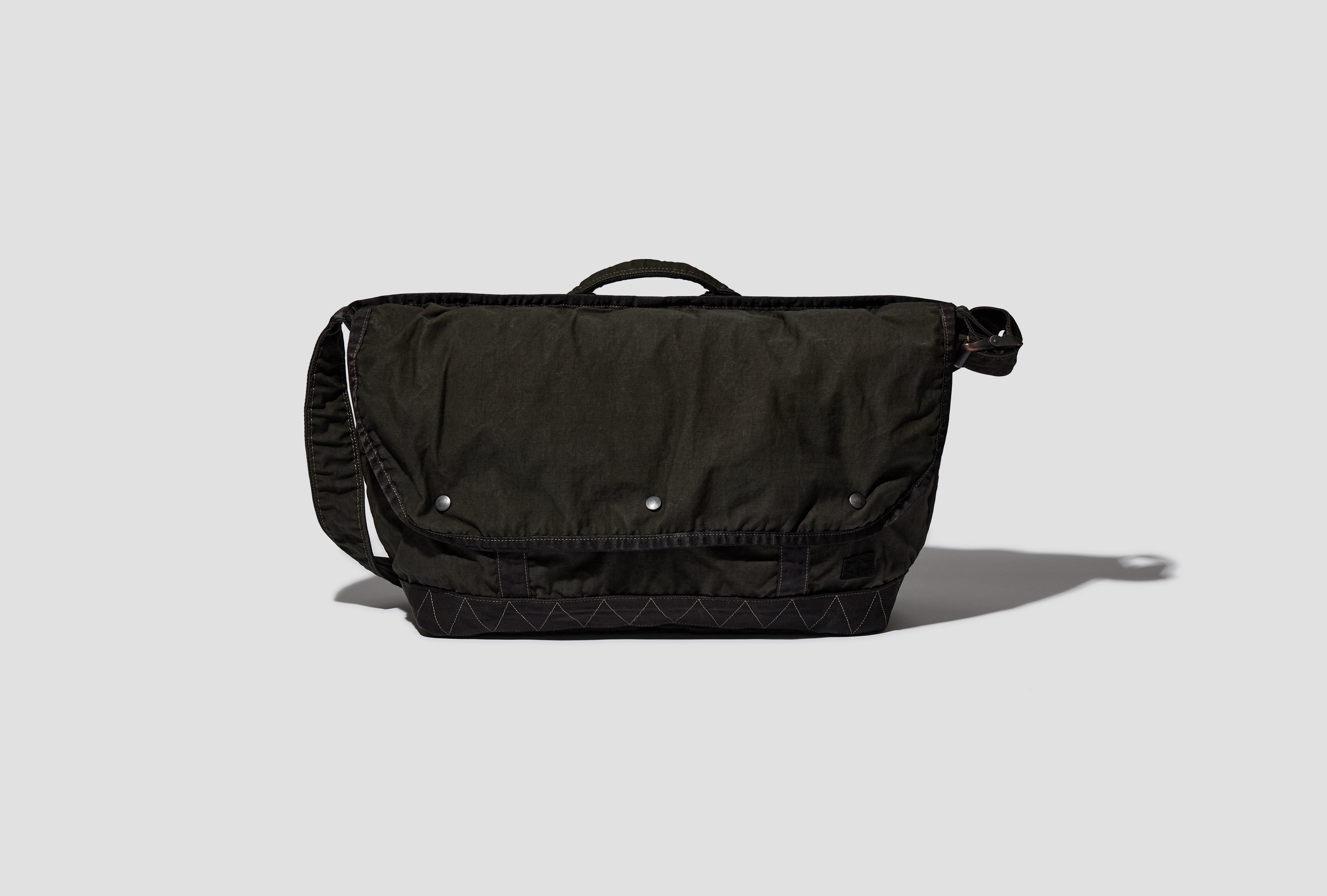 CRAG - MESSENGER BAG (L) 540-19707 Olive
