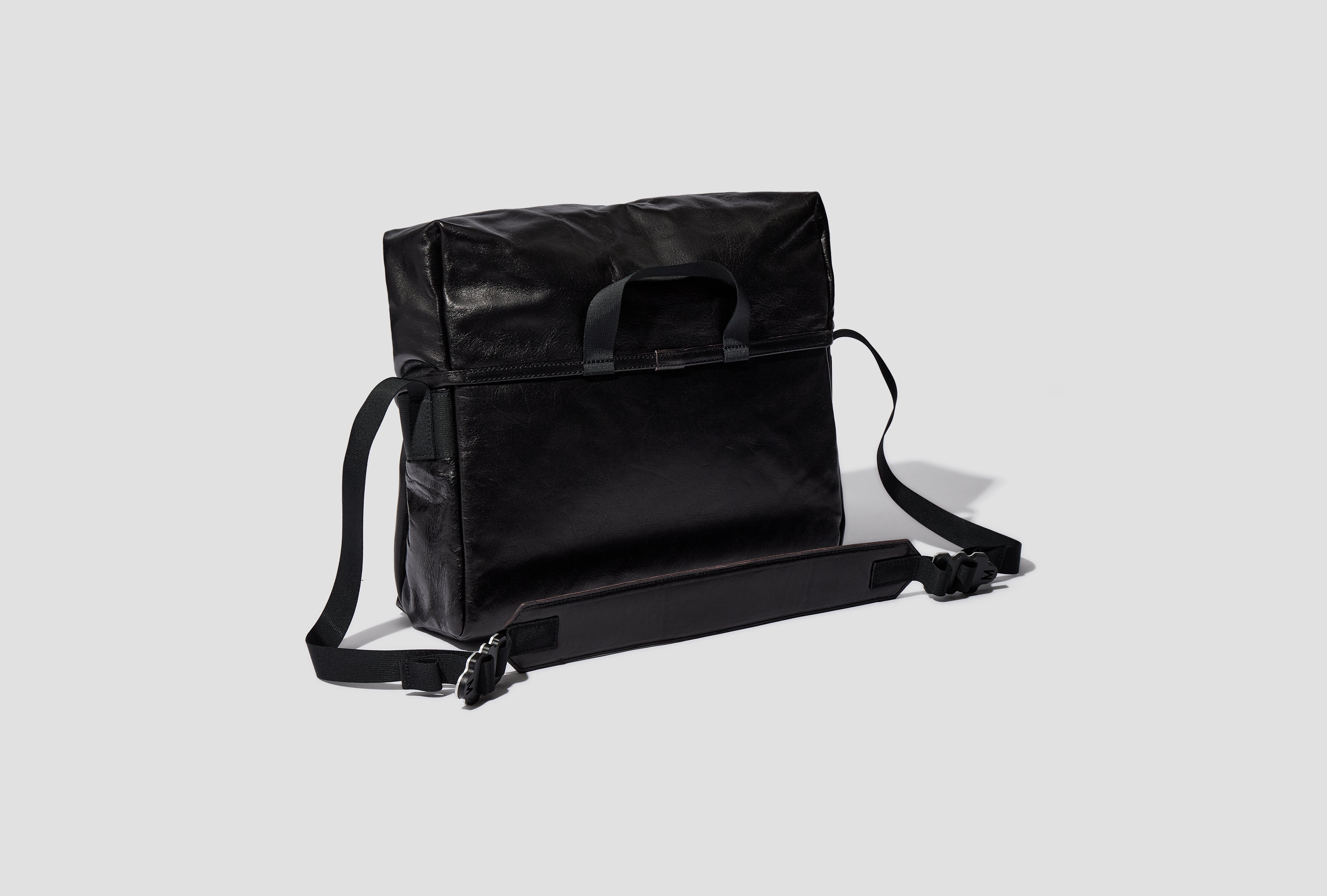 MINI MESSENGER - BLACK HIDE R20G4