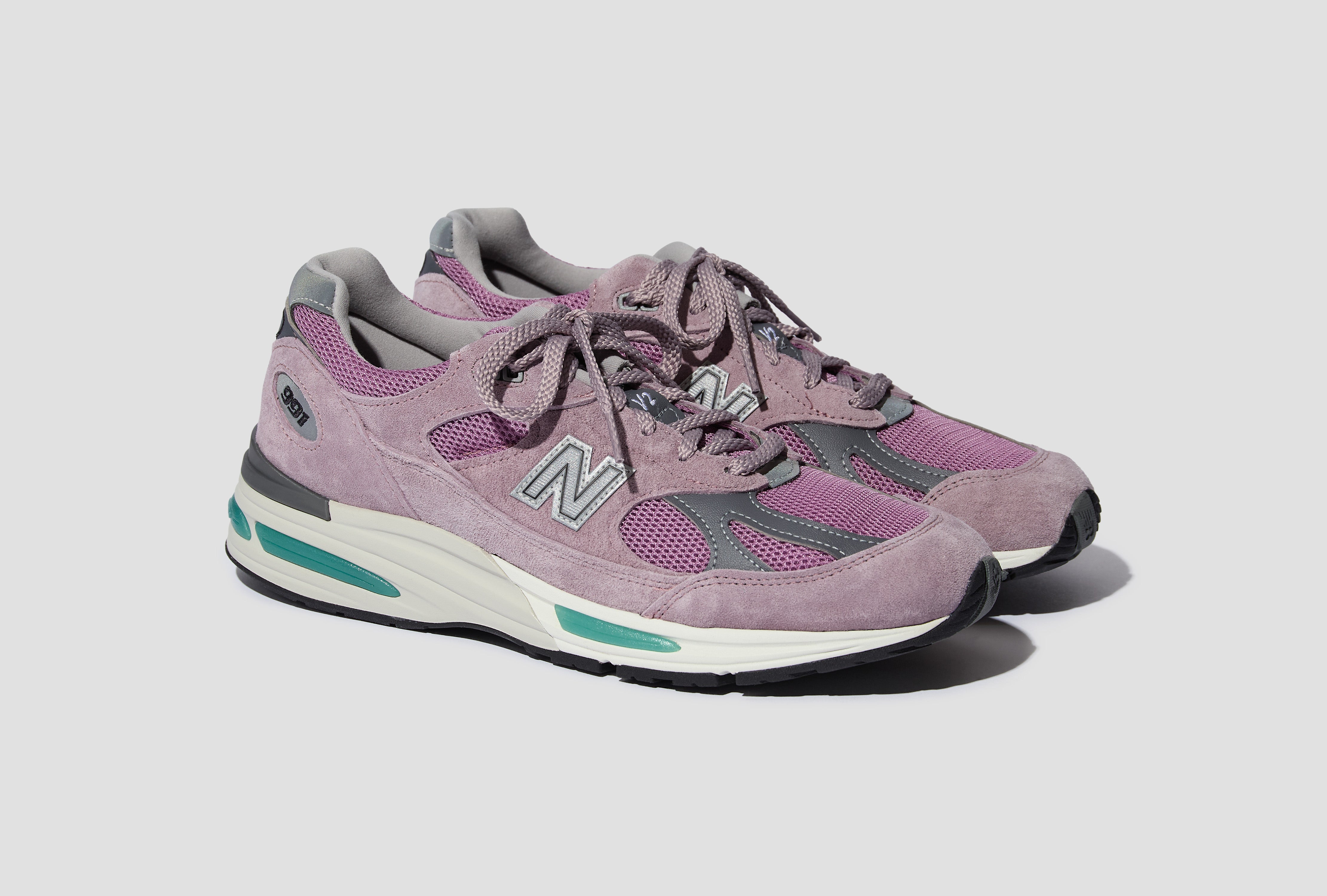 MADE IN UK 991V2 - POLIGNAC / TOADSTOOL / SILVER U991RR2