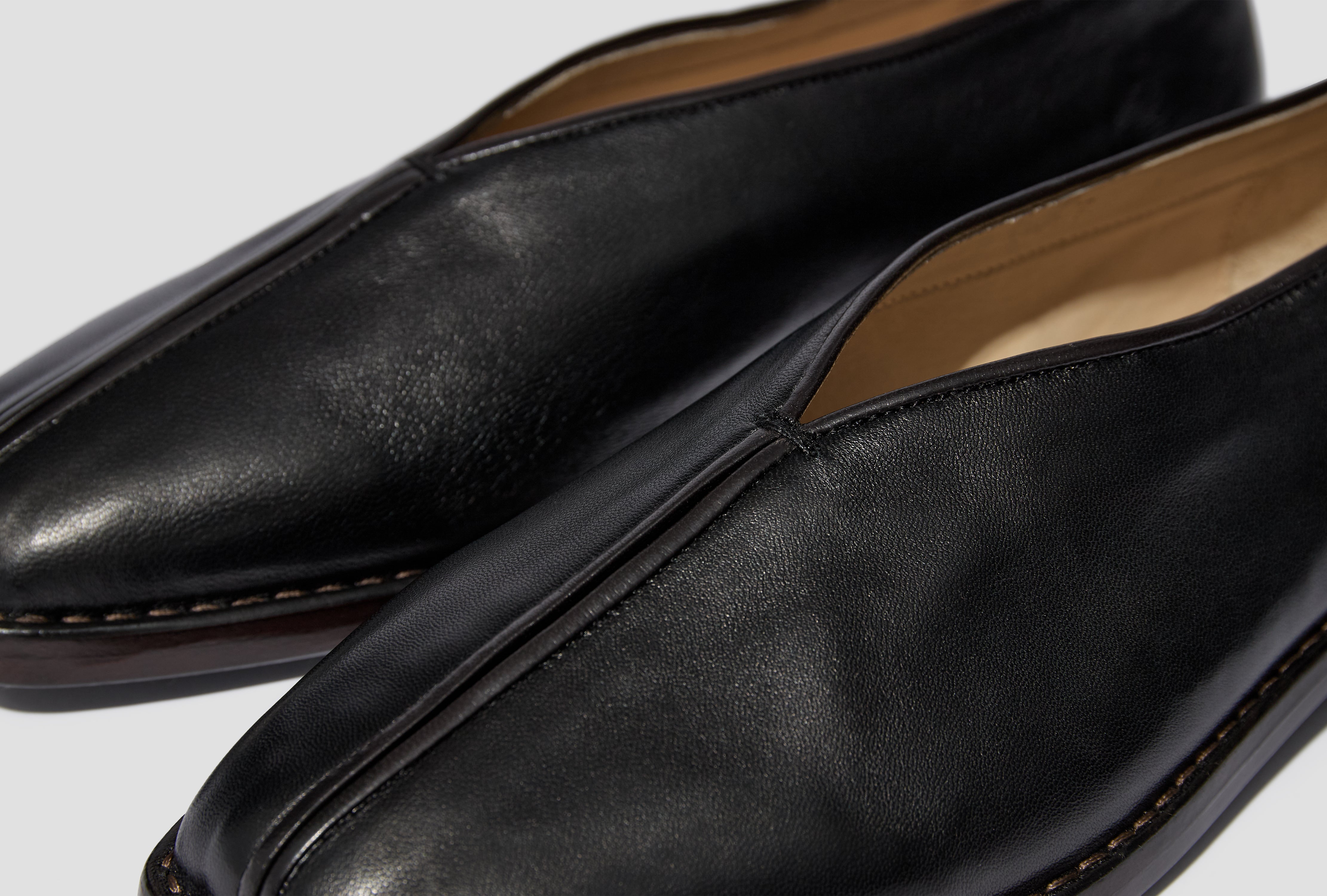 FLAT PIPED SLIPPERS - SHINY NAPPA LAMB FO0290 LL0023 Black