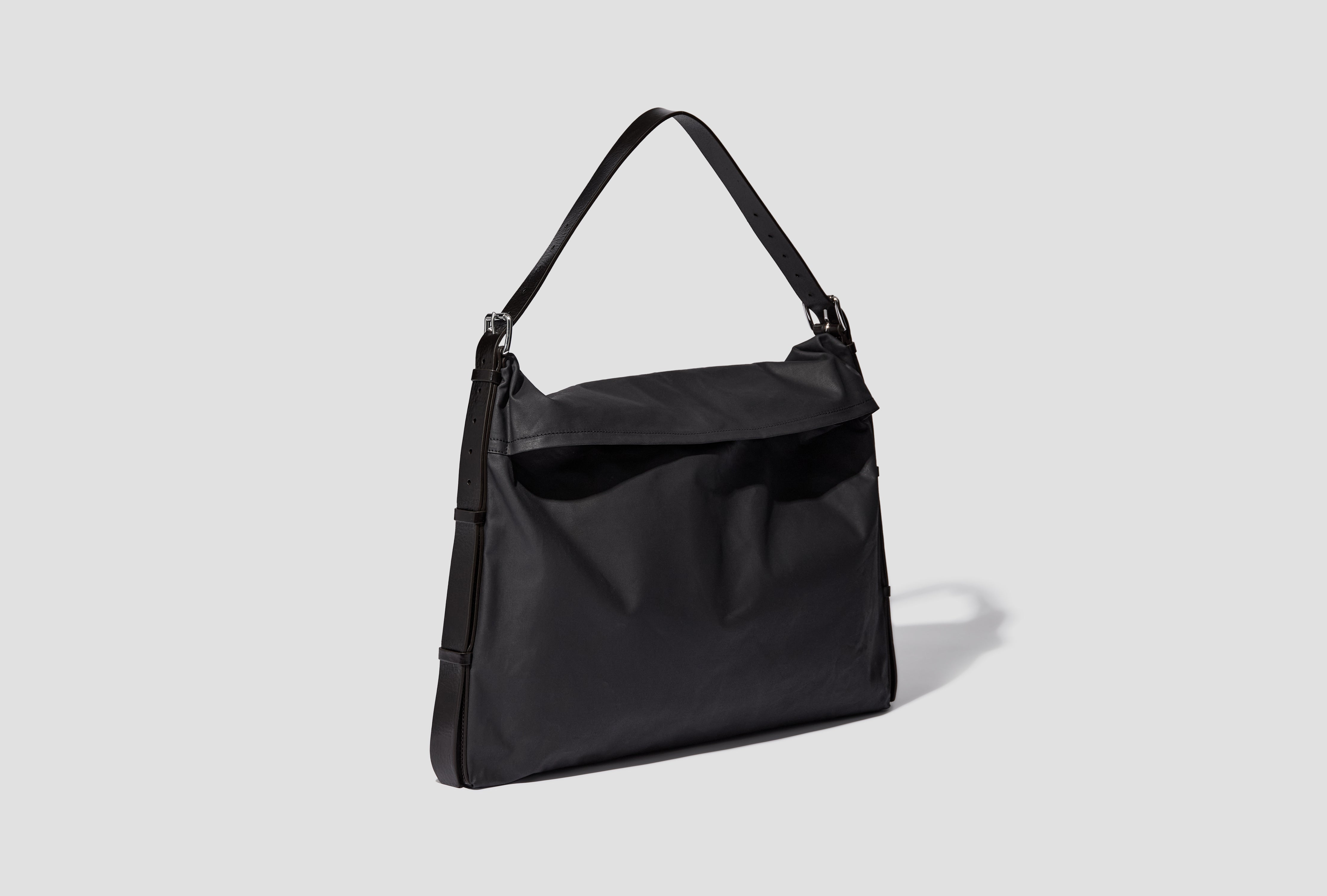 TRENCH POCKET MEDIUM BAG - WATER REPELLENT RESINATED COTTON BG0168 LF1571 Black