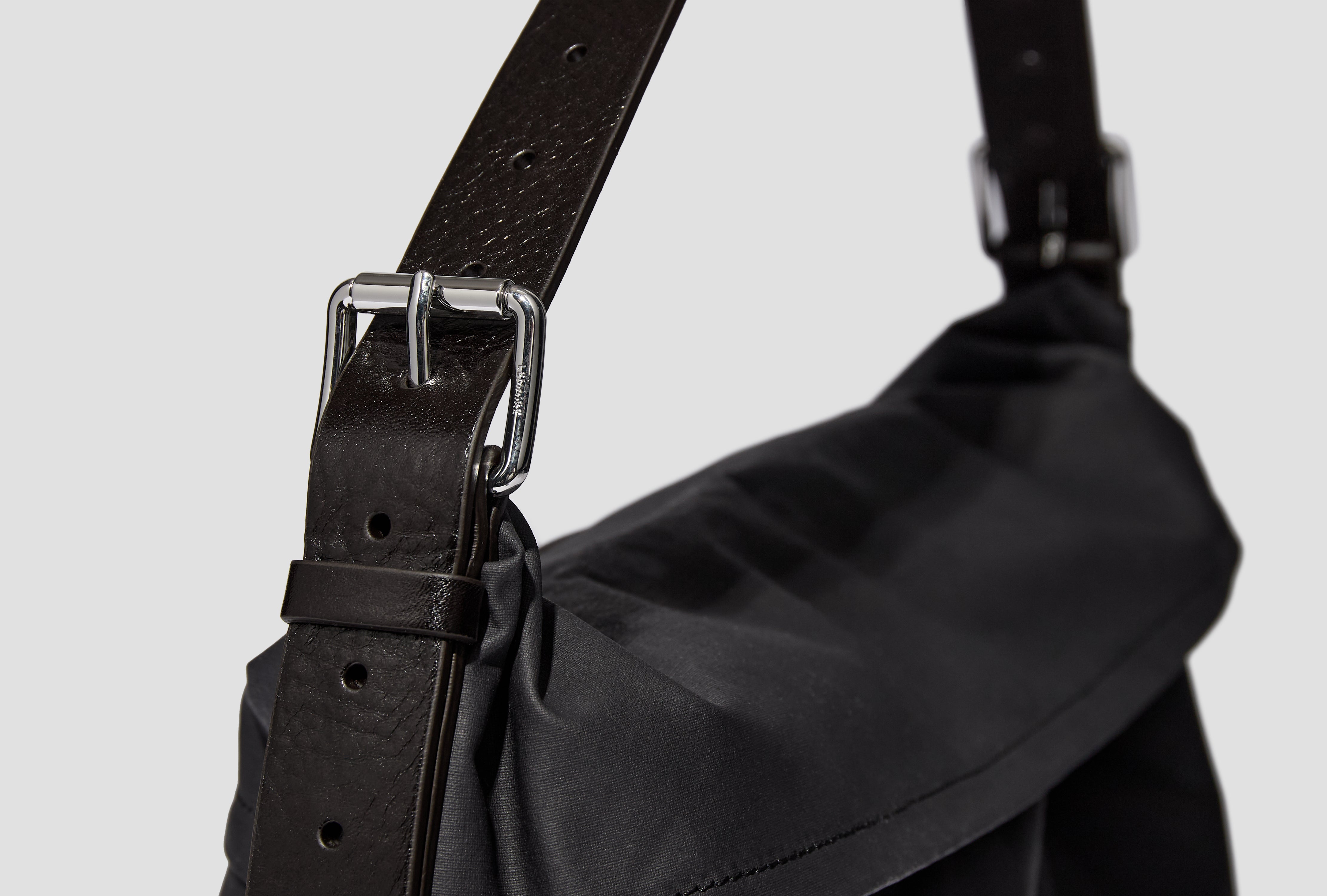 TRENCH POCKET MEDIUM BAG - WATER REPELLENT RESINATED COTTON BG0168 LF1571 Black