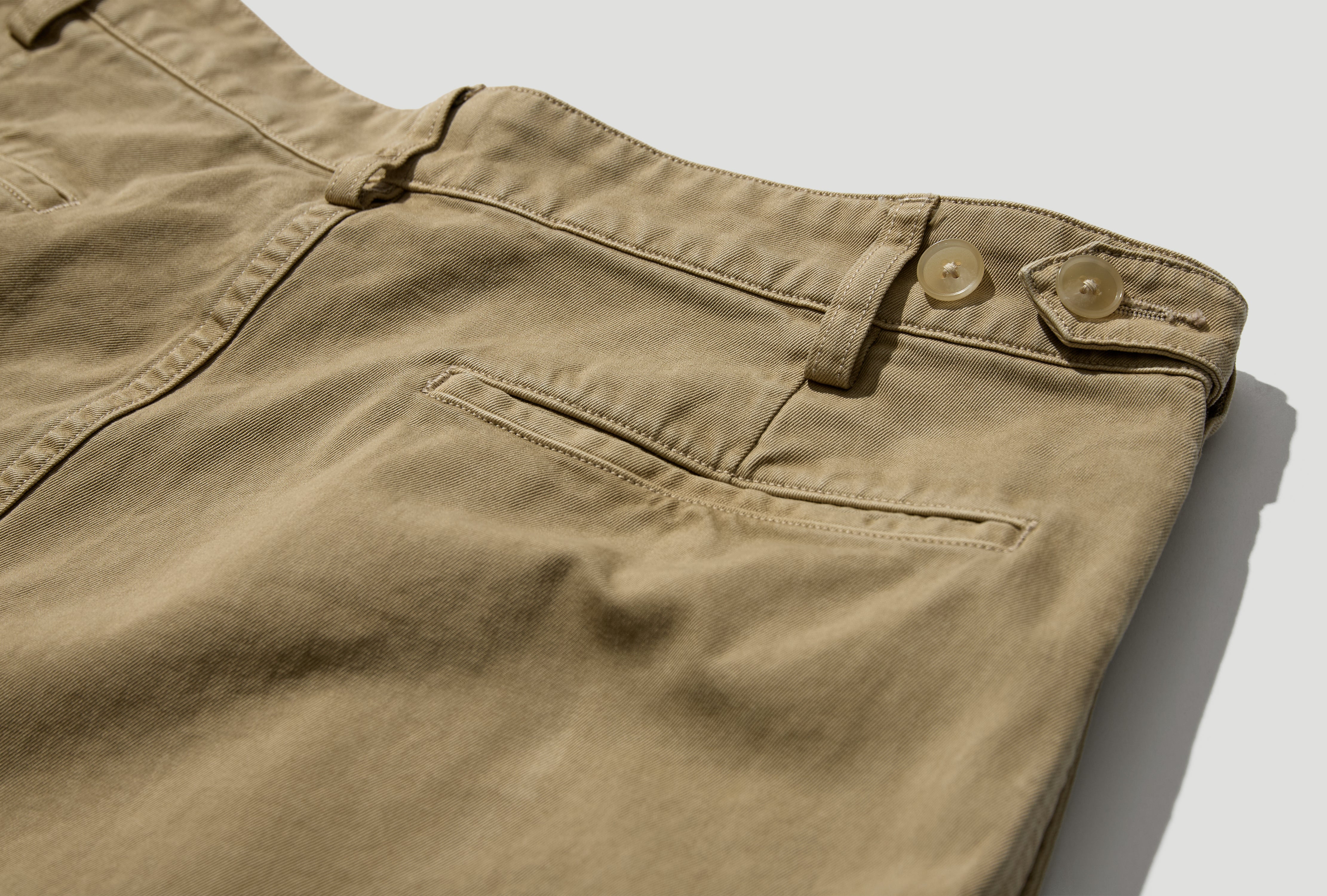 GARMENT-DYED FINX LIGHT CHINO ONE-TUCK WIDE PANTS A26SP02LF Beige