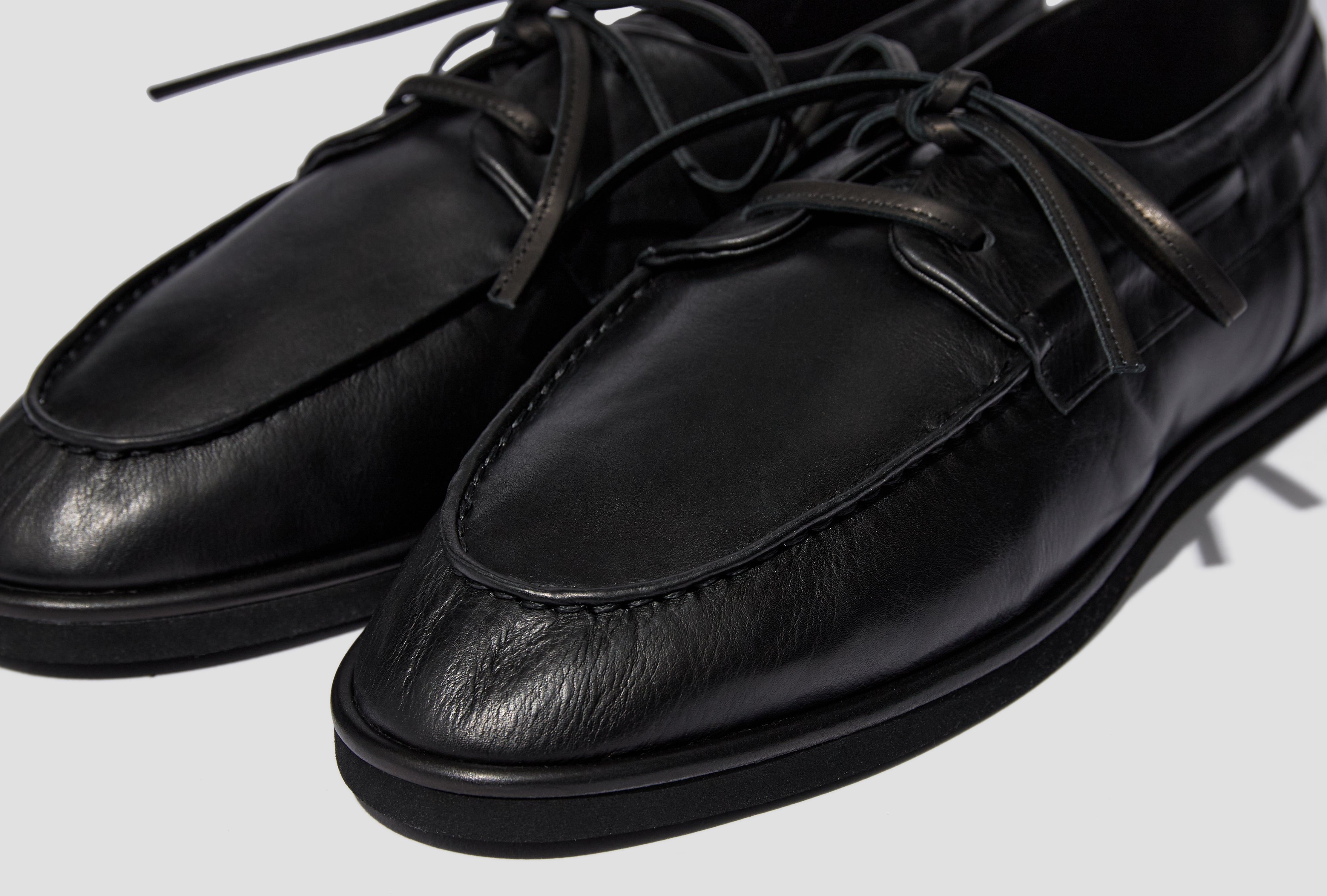 SOFT LEATHER DECK SHOES A26SS03QD Black