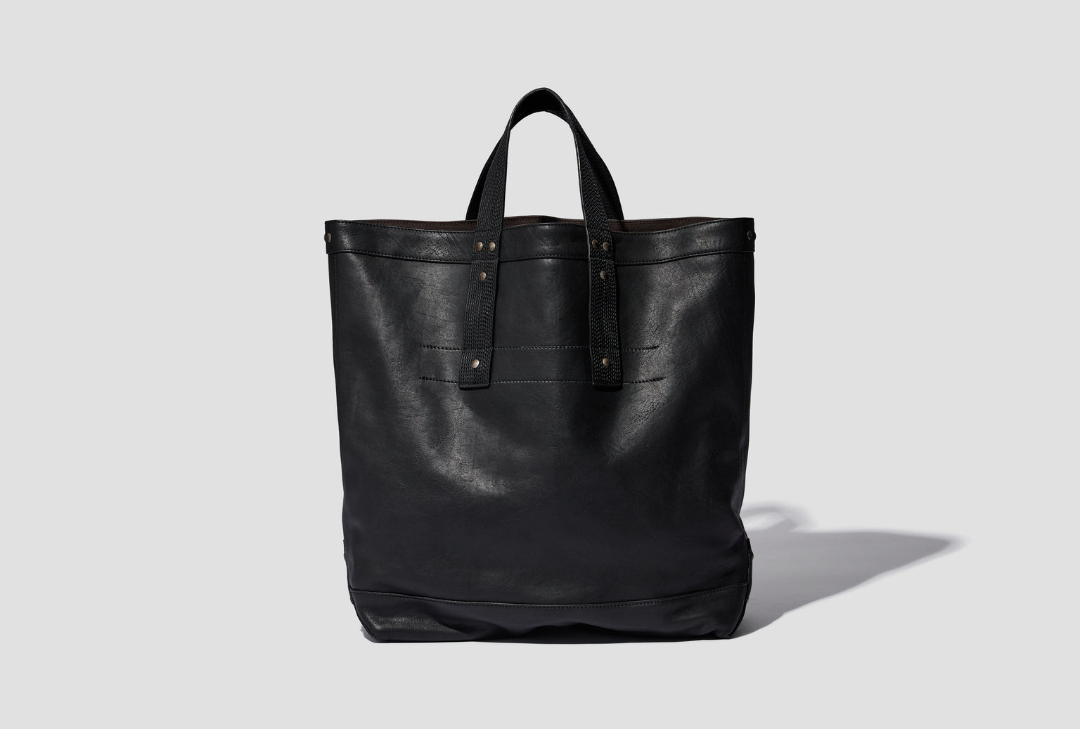 LOT.023 COAL BAG HORSE LEATHER - BLACK LEATHER TTSS26023
