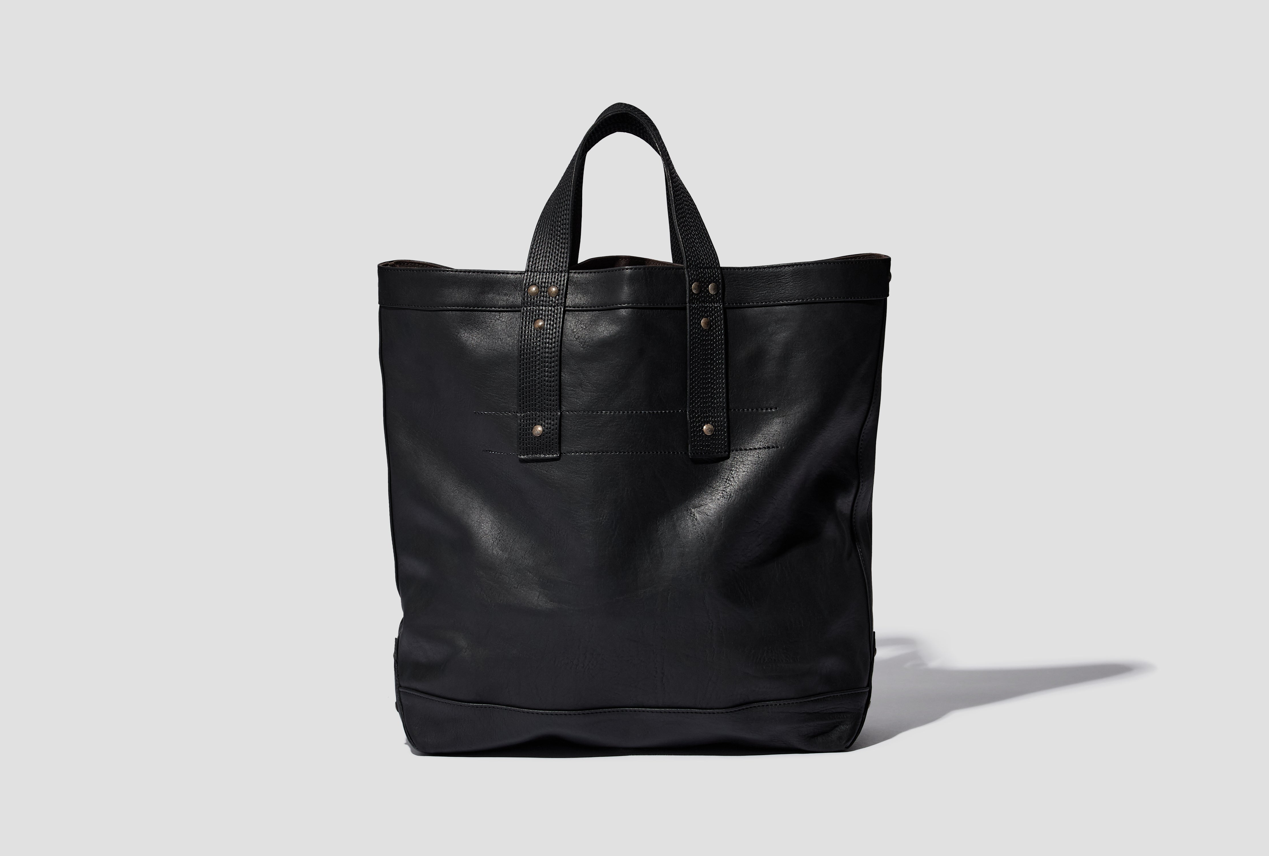 LOT.023 COAL BAG HORSE LEATHER - BLACK LEATHER TTSS26023