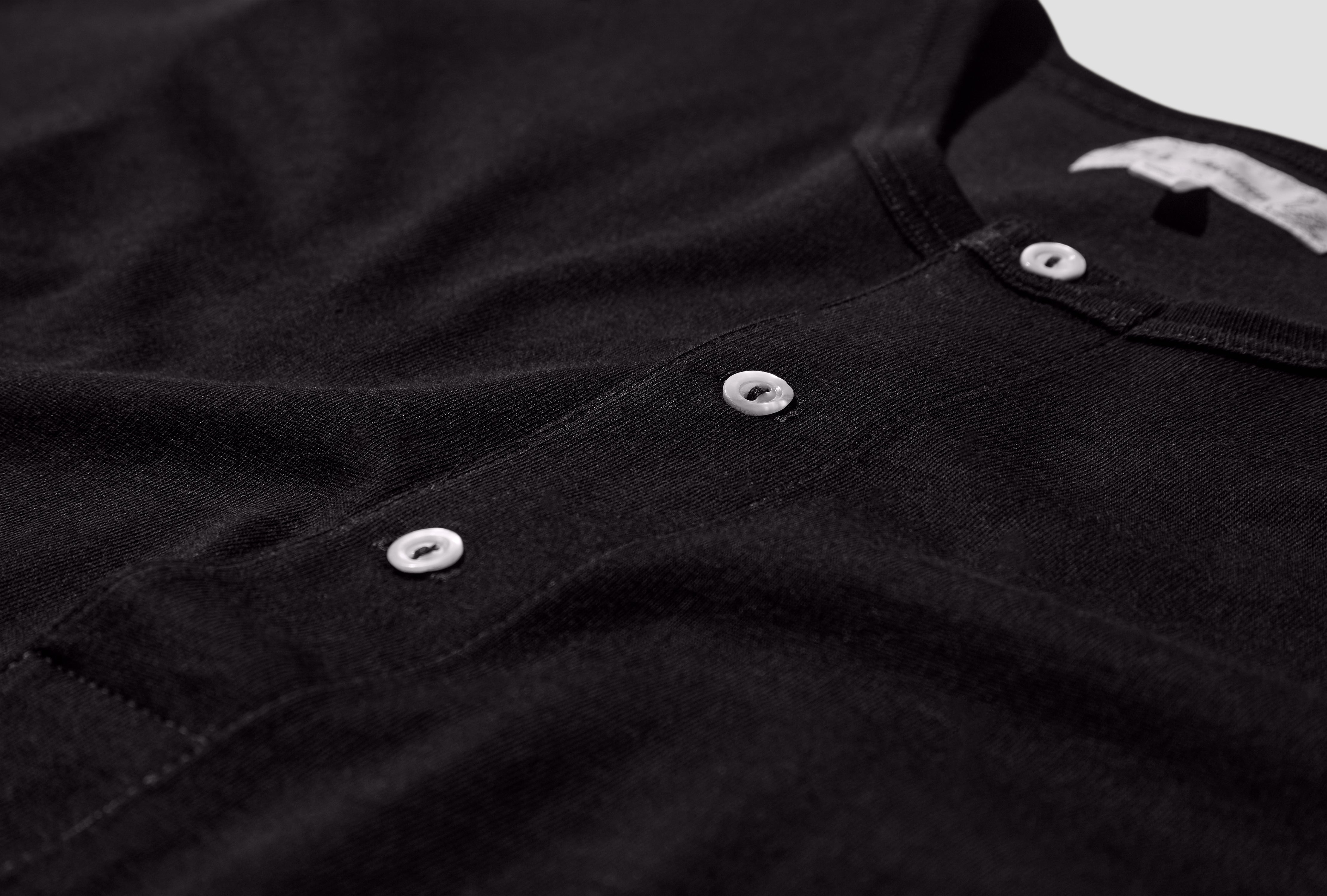 2M07 Black