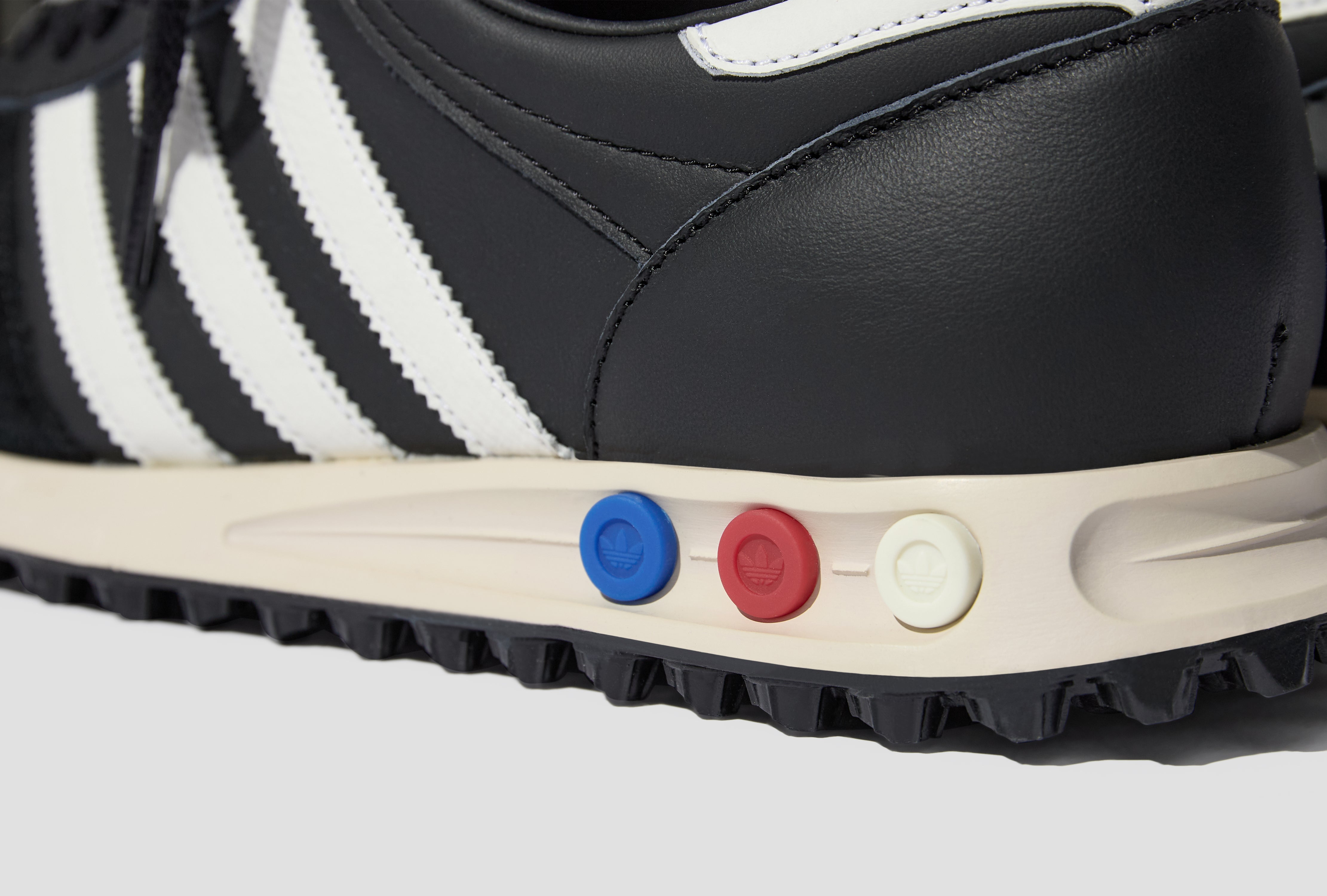 LA TRAINER OG MADE IN USA - CBLACK / FTWWHT / CARBON IH6753
