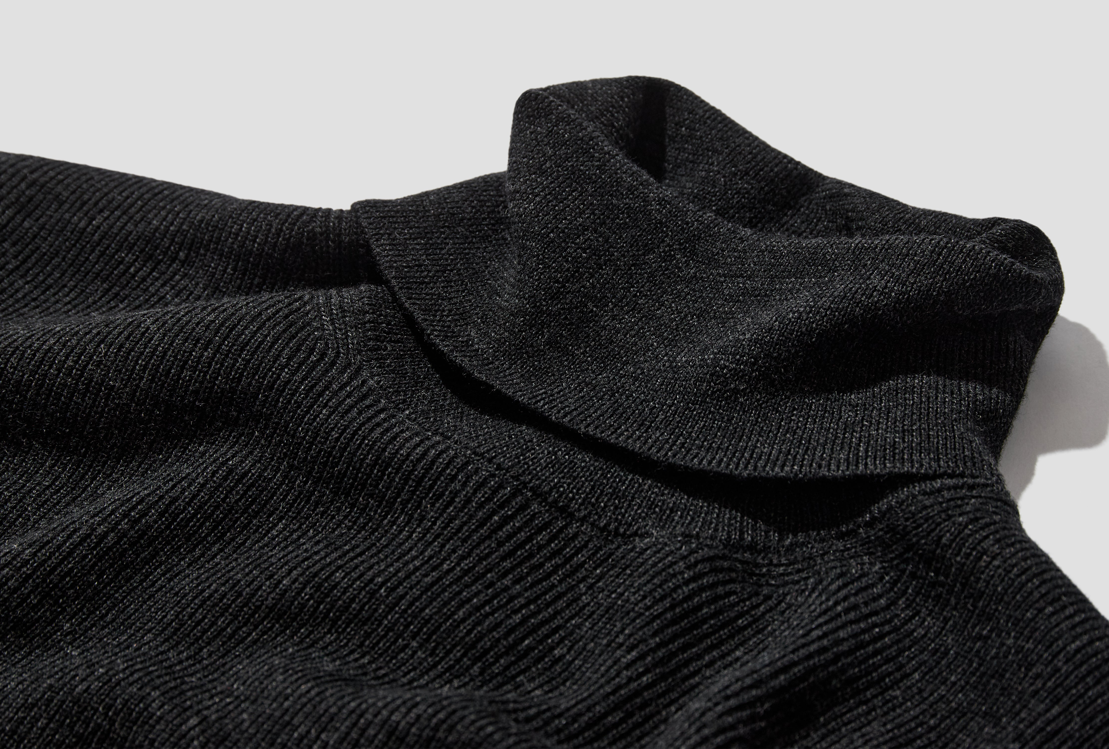 TURTLE NECK SWEATER - FINE MOULINÉ MERINO WOOL PO0048 LK1072 Black