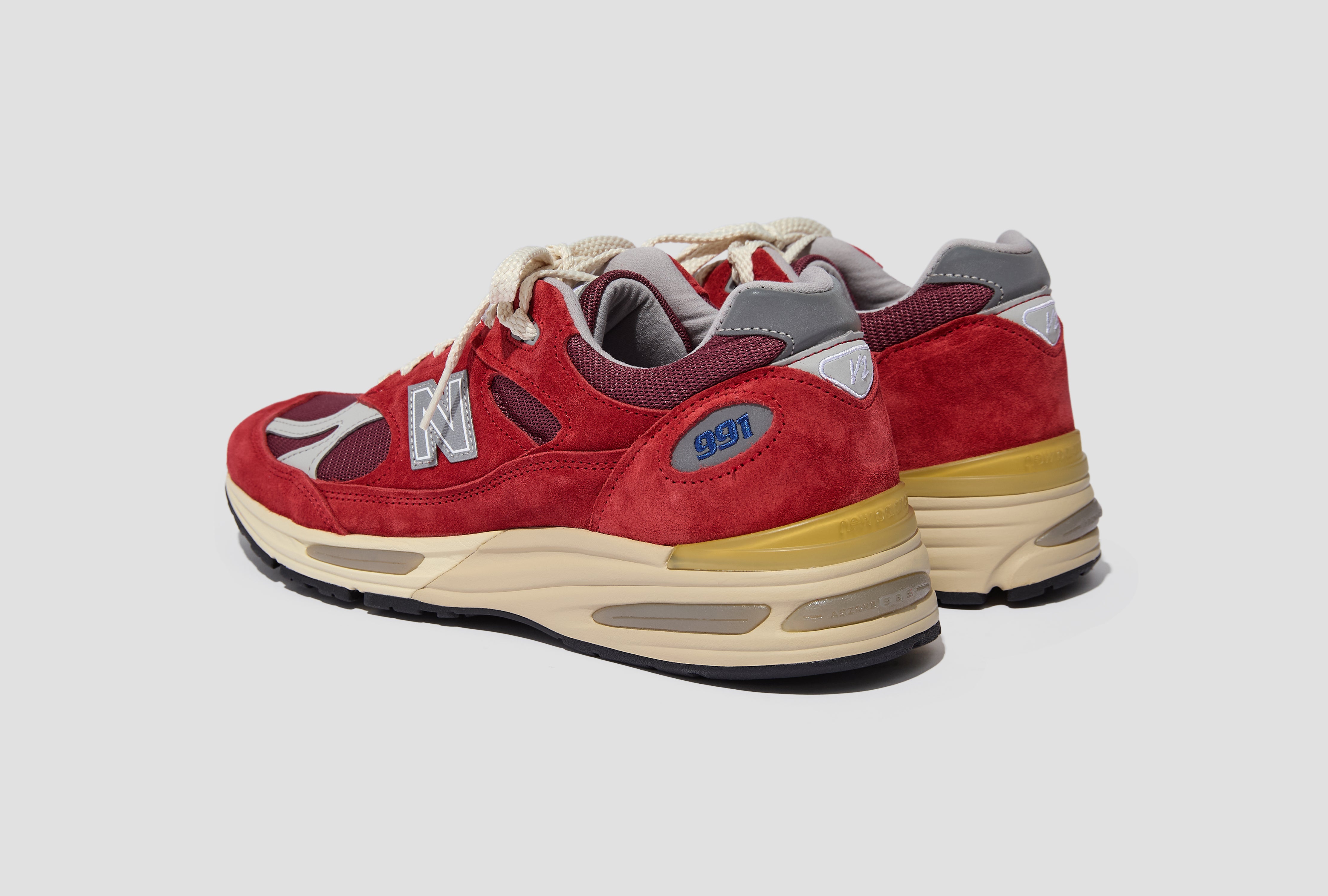 MADE IN UK 991V2 - KARANDA RED / CORDOVAN / HARBOR U991RS2