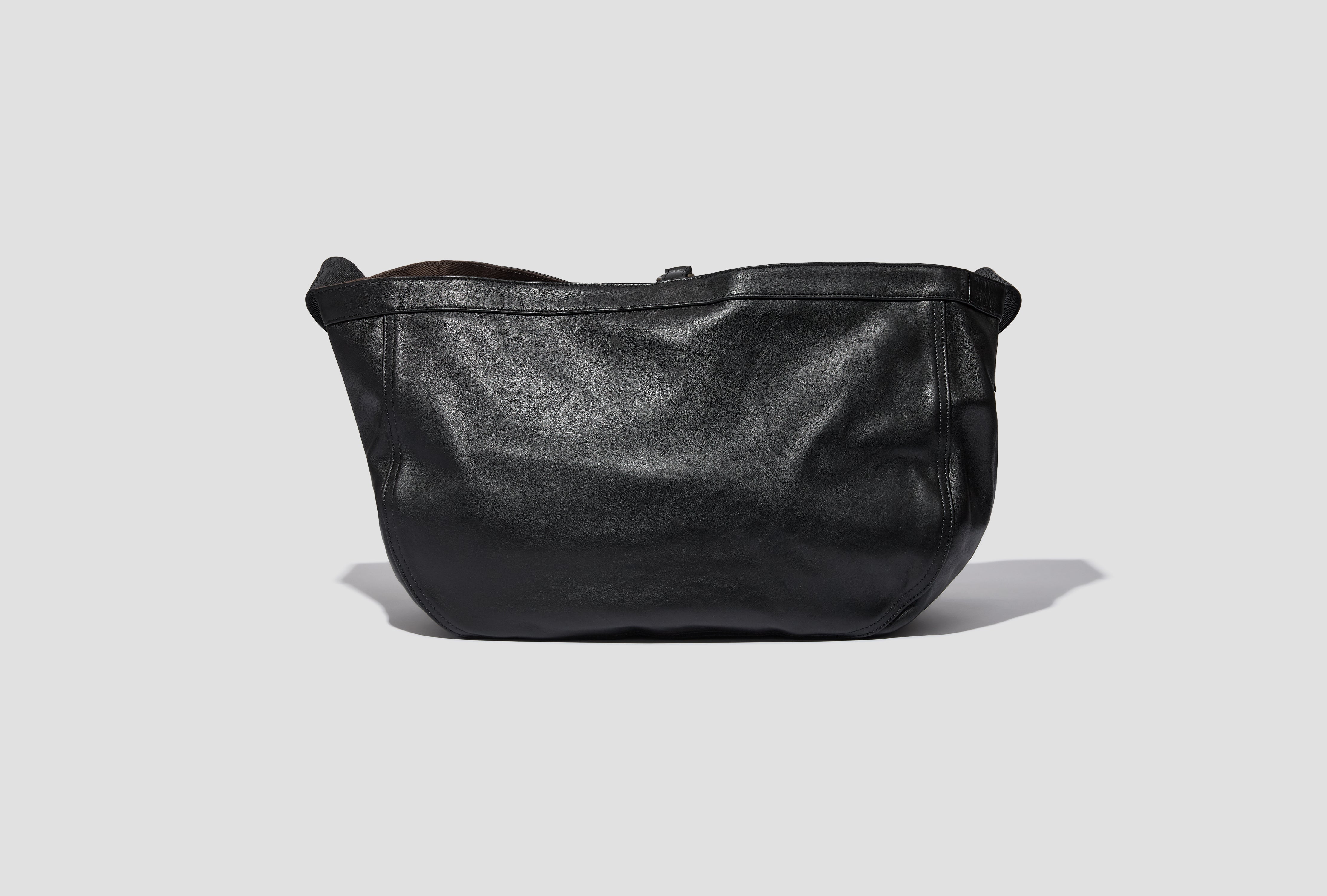 LOT.004 NEWSBOY BAG - BLACK CALF LEATHER TTCORE004