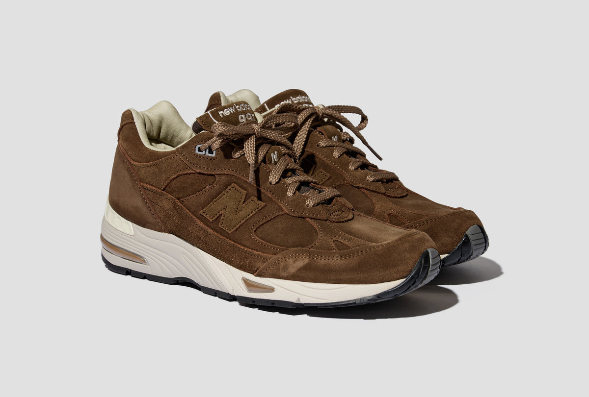 MADE IN UK 991V1 - COCOA / CASTLE WALL M991BR1