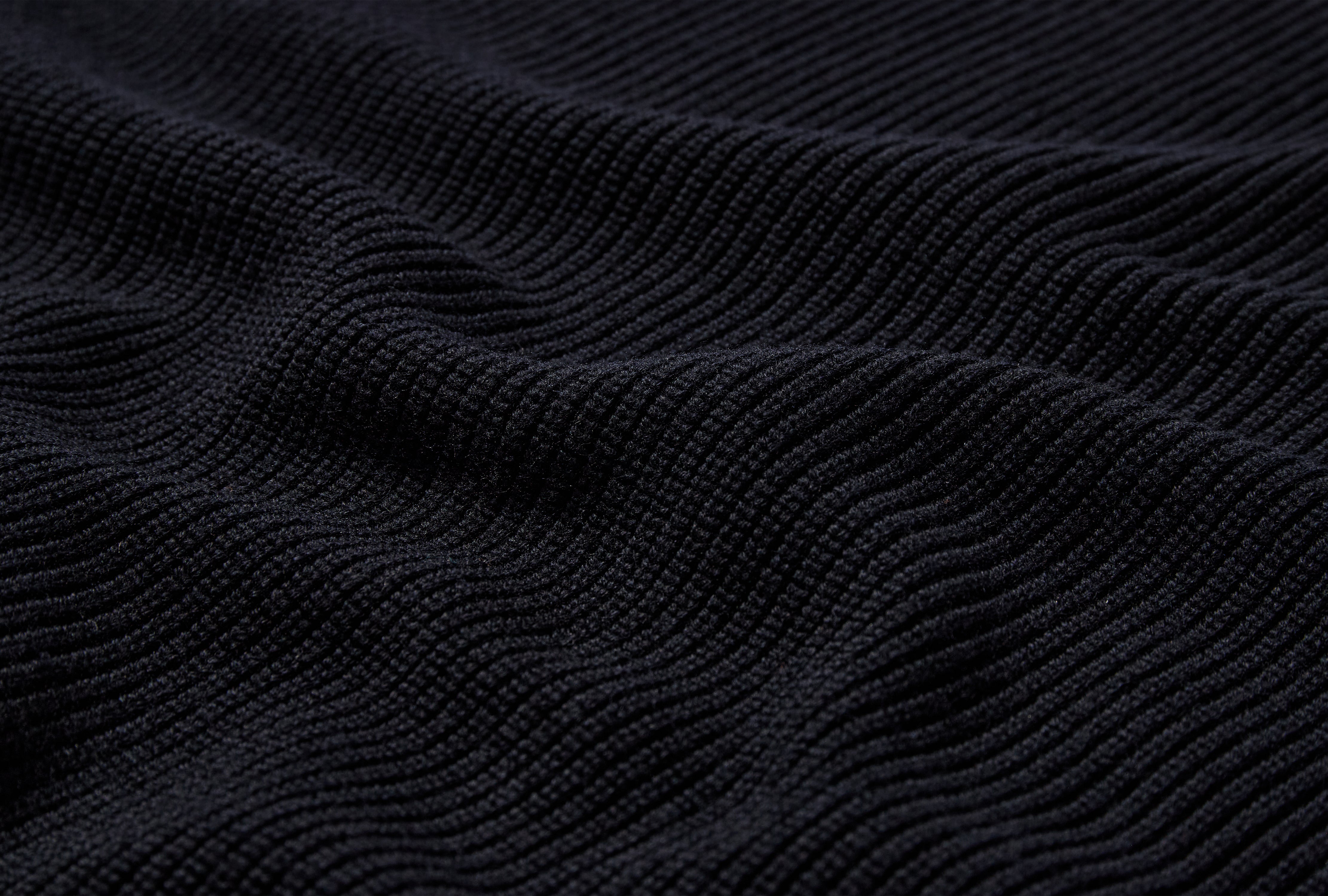 7 GAUGE MERINO CREWNECK - NAVY