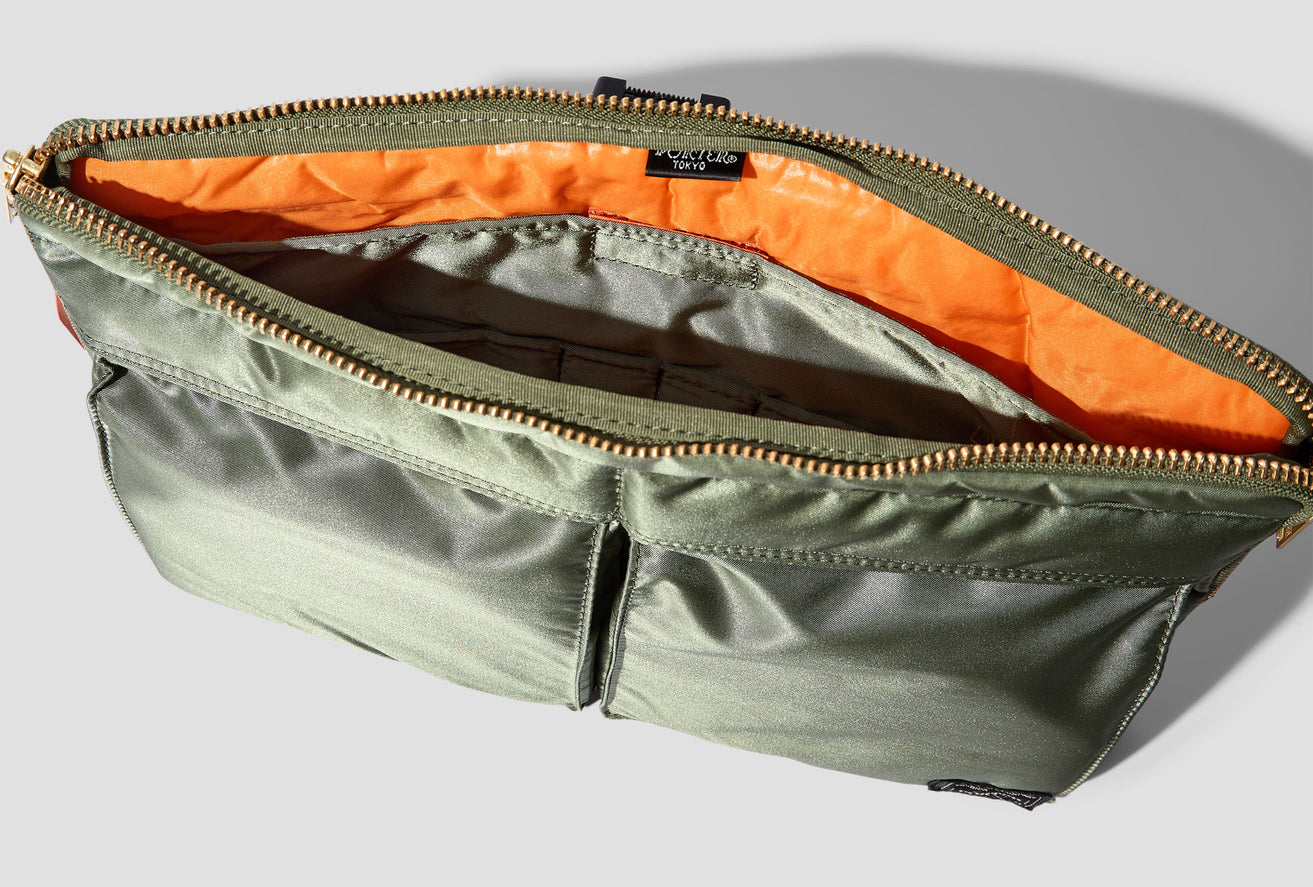 TANKER - DOCUMENT CASE 622-66500 Green
