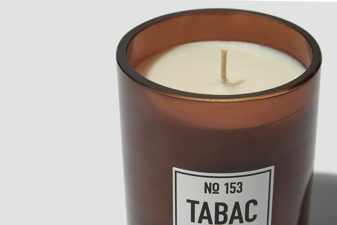 153 SCENTED CANDLES TABAC 260 G. 10576