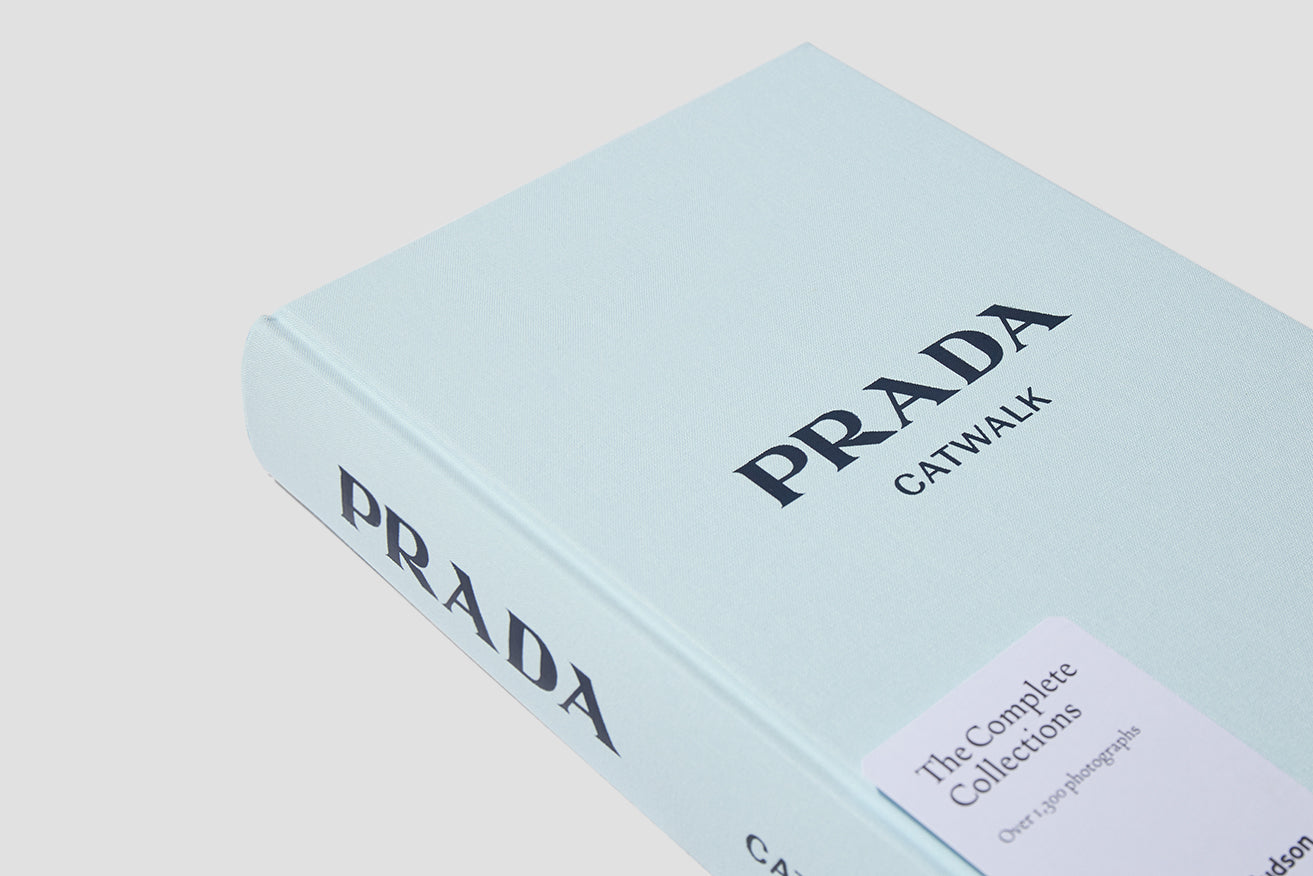 THAMES & HUDSON - Prada Catwalk fashion book