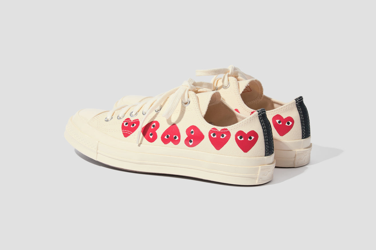 PLAY COMME DES GARÇONS X CONVERSE MULTI RED HEART CHUCK TAYLOR ALL STAR '70 LOW P1K117 Off white