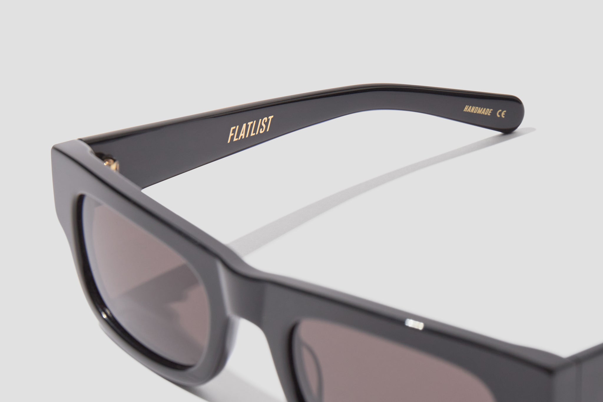 FRANKIE - SOLID BLACK / SOLID BLACK LENS 011 001 Black