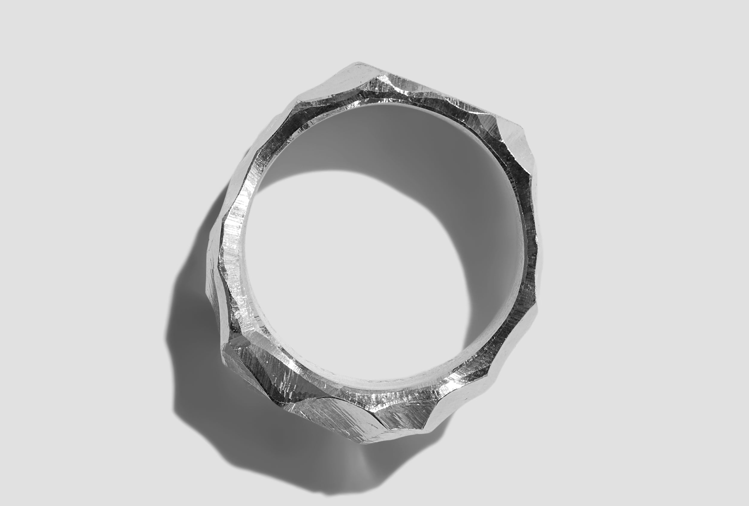 RAUK RING NARROW - CARVED / STERLING SILVER 101483 Silver